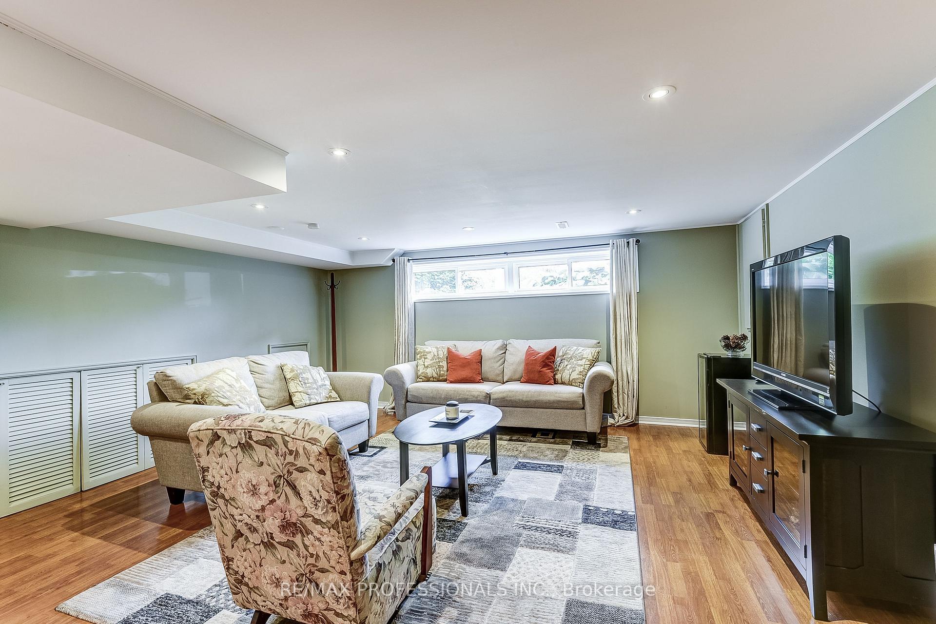 Photo 82 of 21 Birch Court, Aurora, Aurora Village — HOMEH