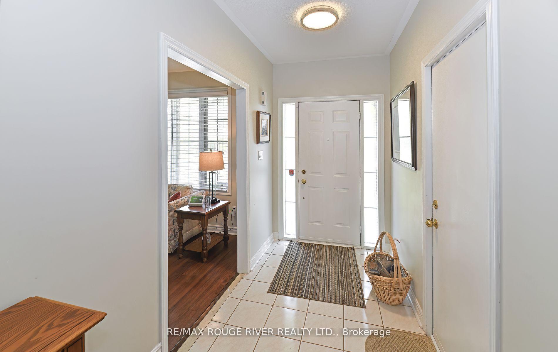Photo 2 of 48 Enzo Crescent, Uxbridge — HOMEH