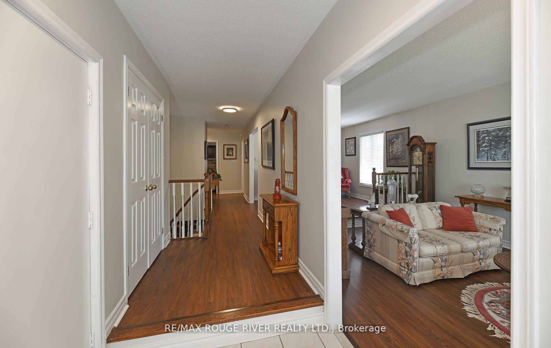 Photo 7 of 48 Enzo Crescent, Uxbridge — HOMEH