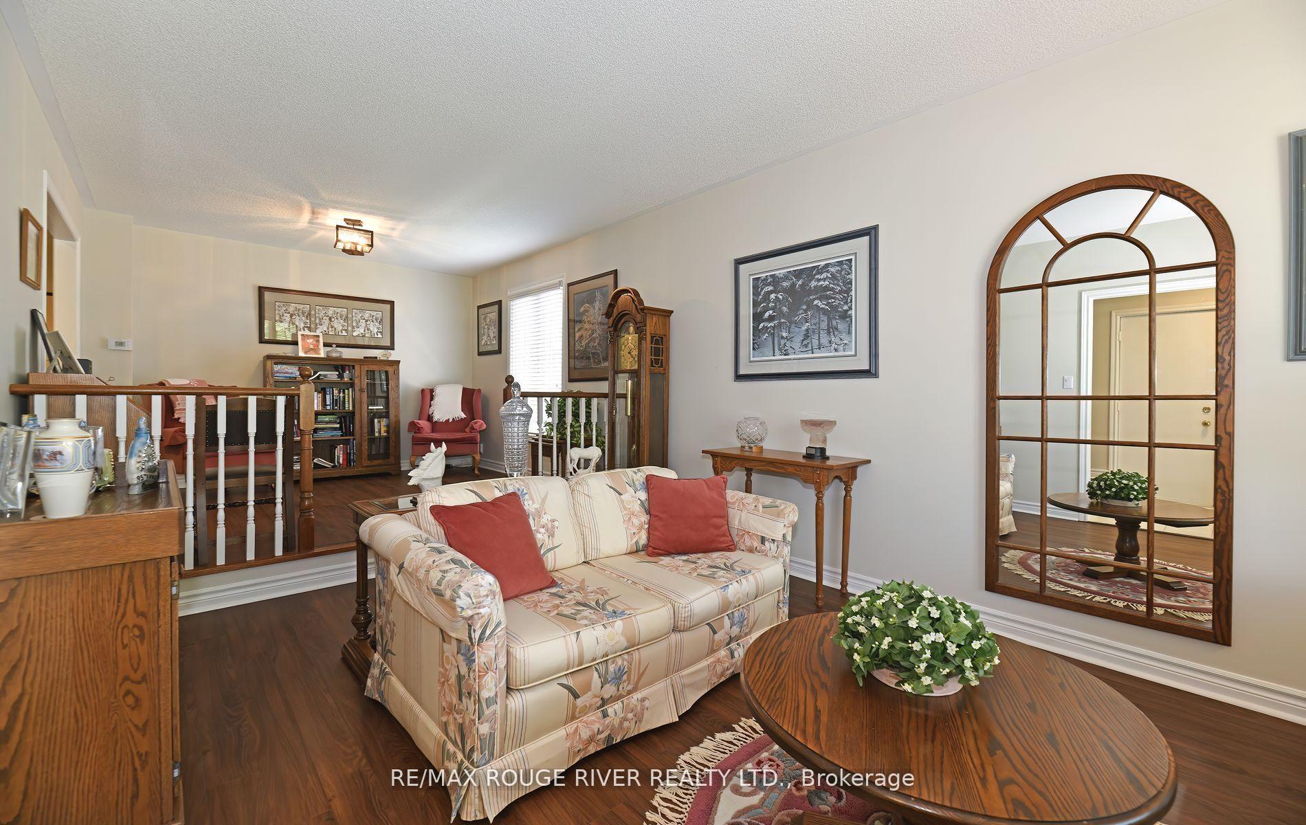 Photo 16 of 48 Enzo Crescent, Uxbridge — HOMEH