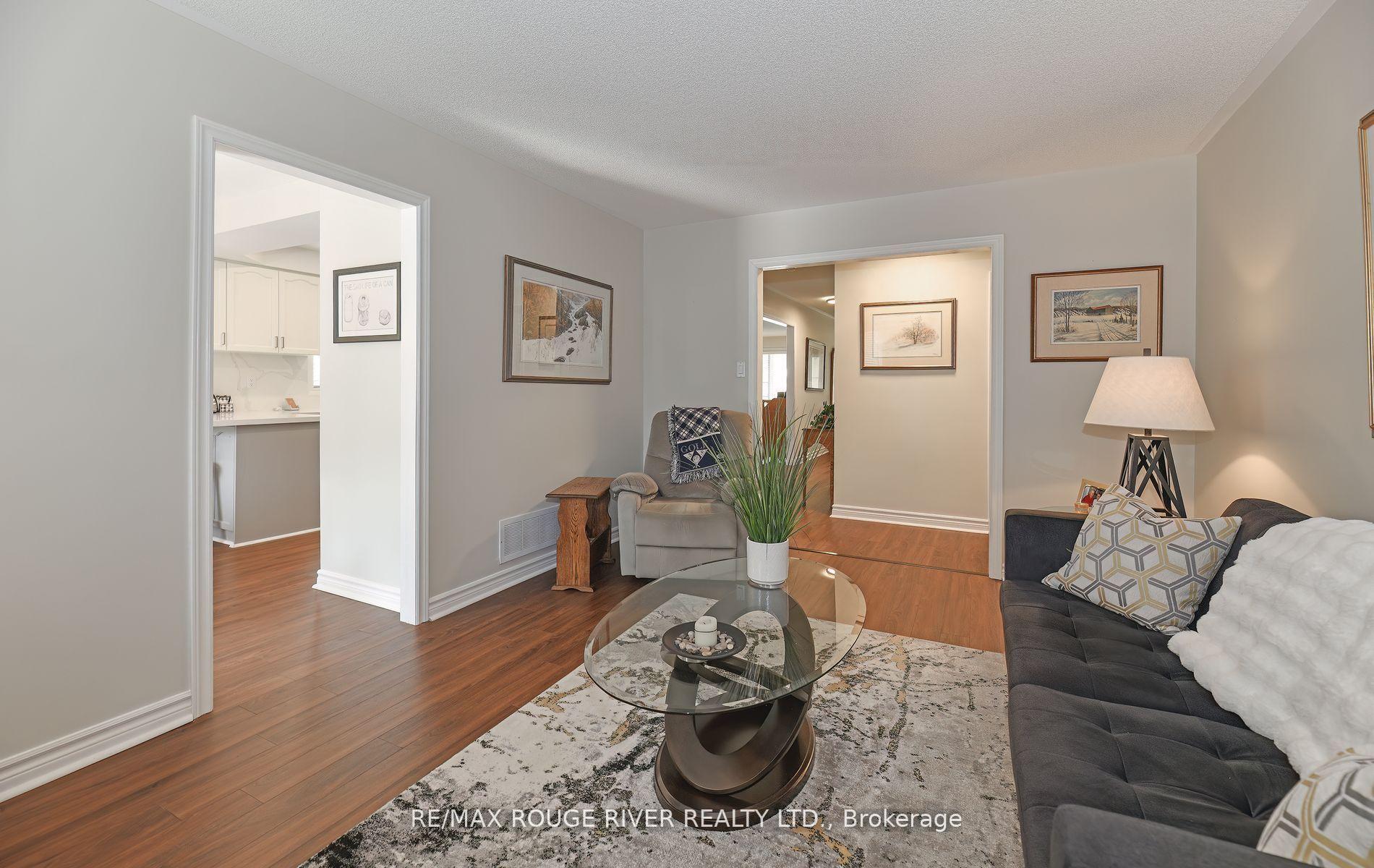 Photo 12 of 48 Enzo Crescent, Uxbridge — HOMEH