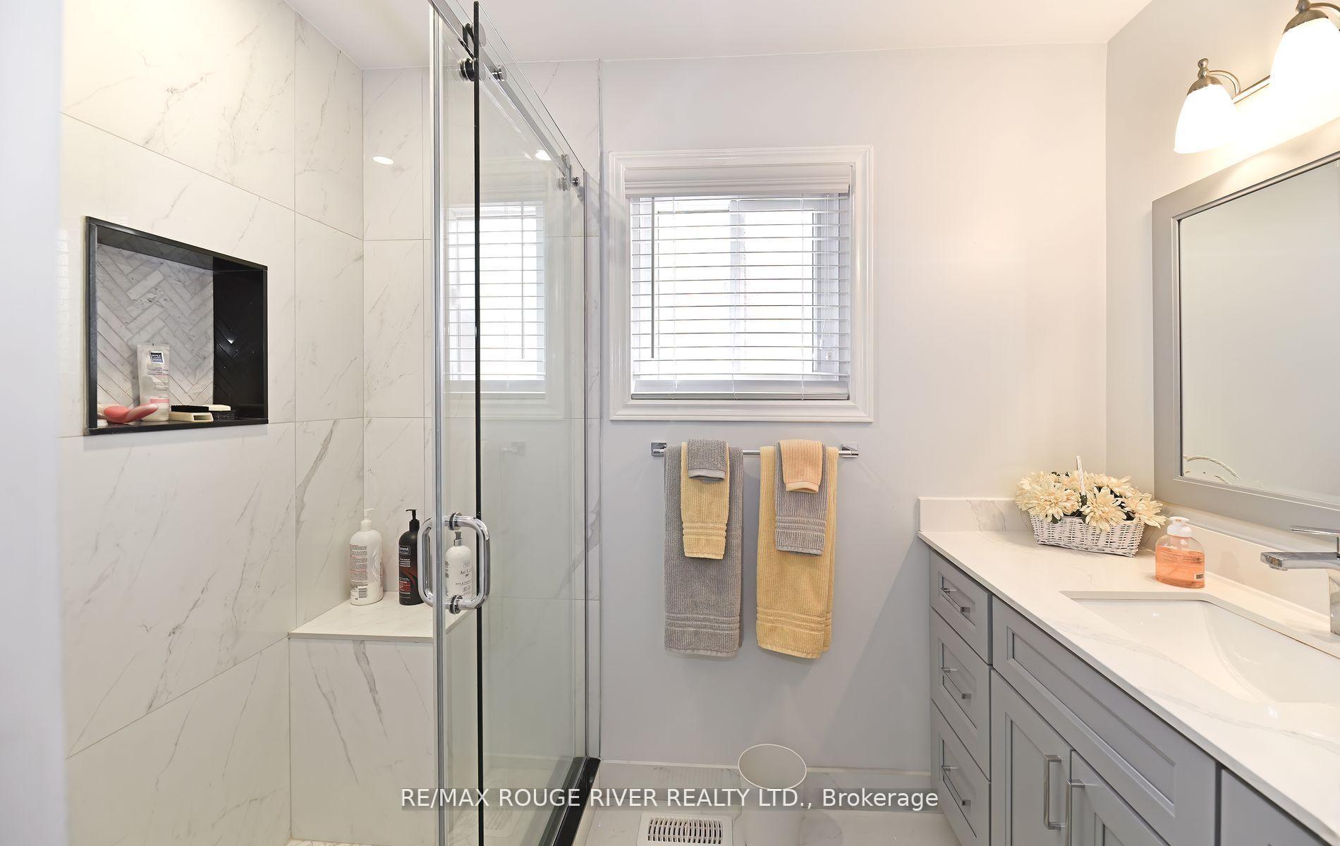Photo 22 of 48 Enzo Crescent, Uxbridge — HOMEH
