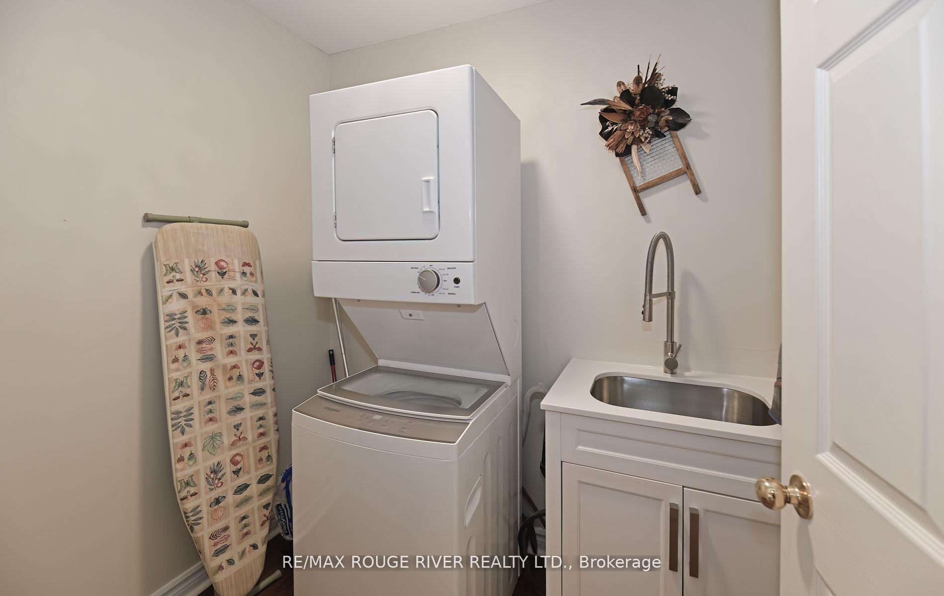 Photo 15 of 48 Enzo Crescent, Uxbridge — HOMEH