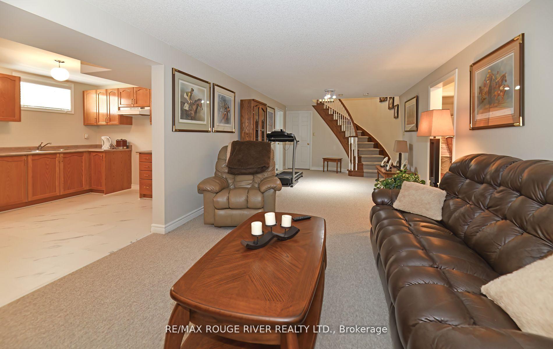 Photo 18 of 48 Enzo Crescent, Uxbridge — HOMEH