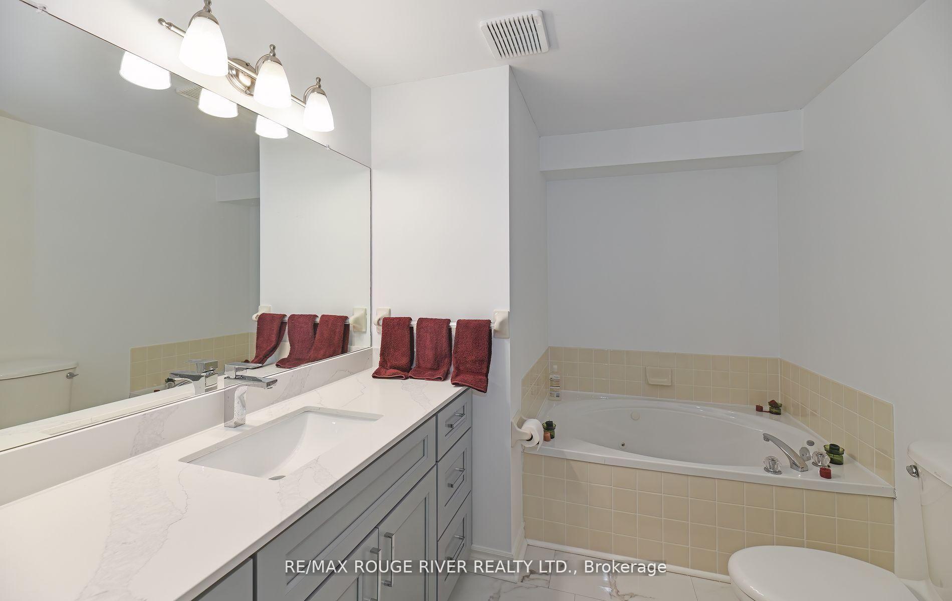 Photo 19 of 48 Enzo Crescent, Uxbridge — HOMEH