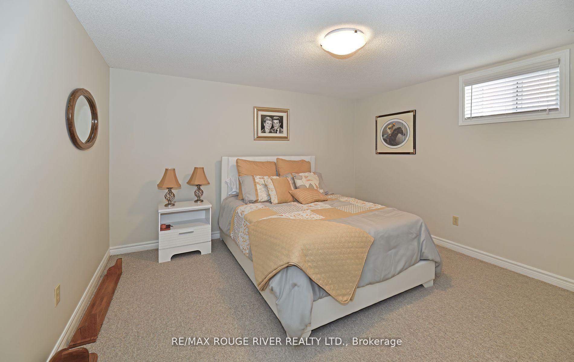 Photo 24 of 48 Enzo Crescent, Uxbridge — HOMEH