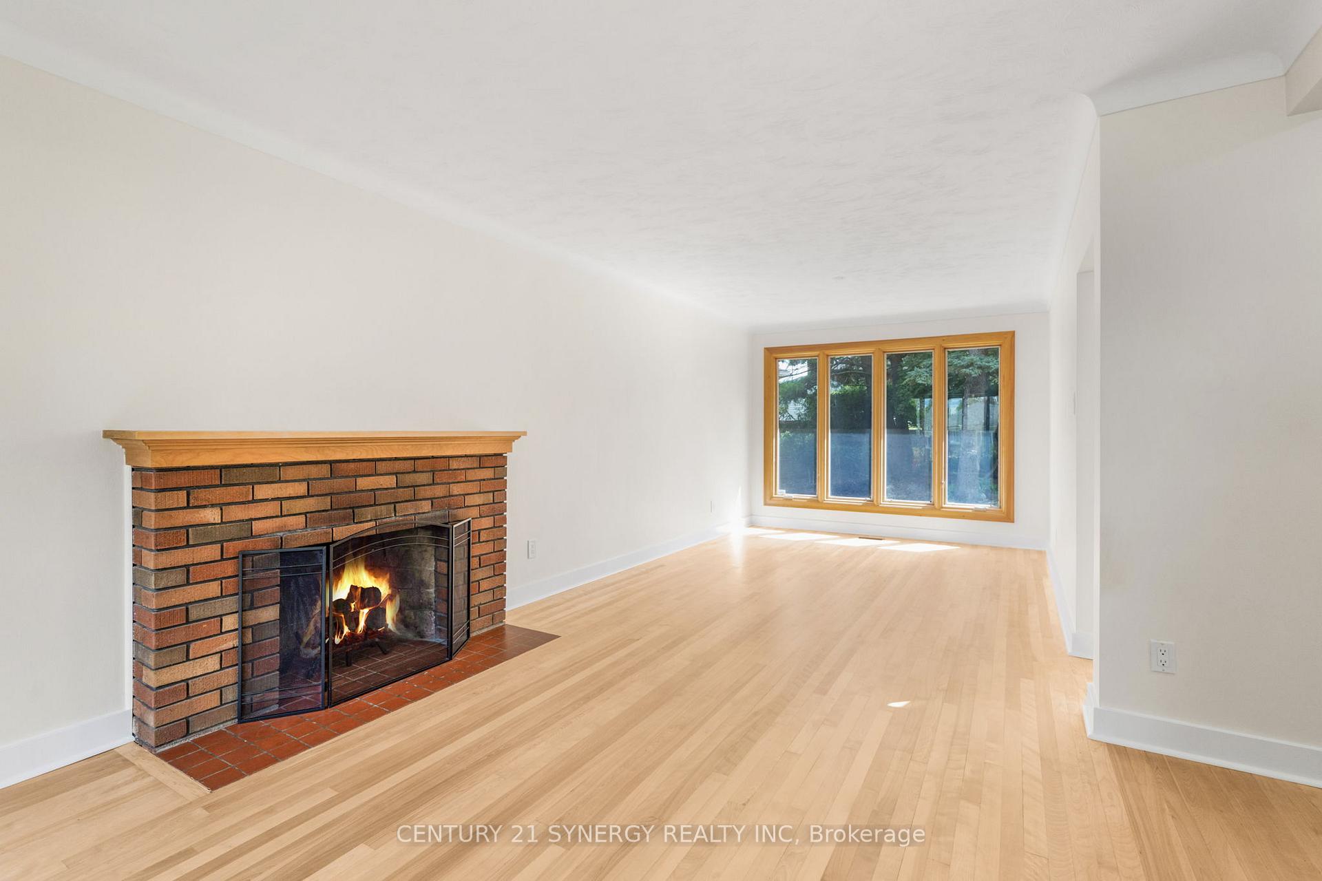 Photo 2 of 2170 Berwick Avenue, Ottawa, Bel Air Park — HOMEH