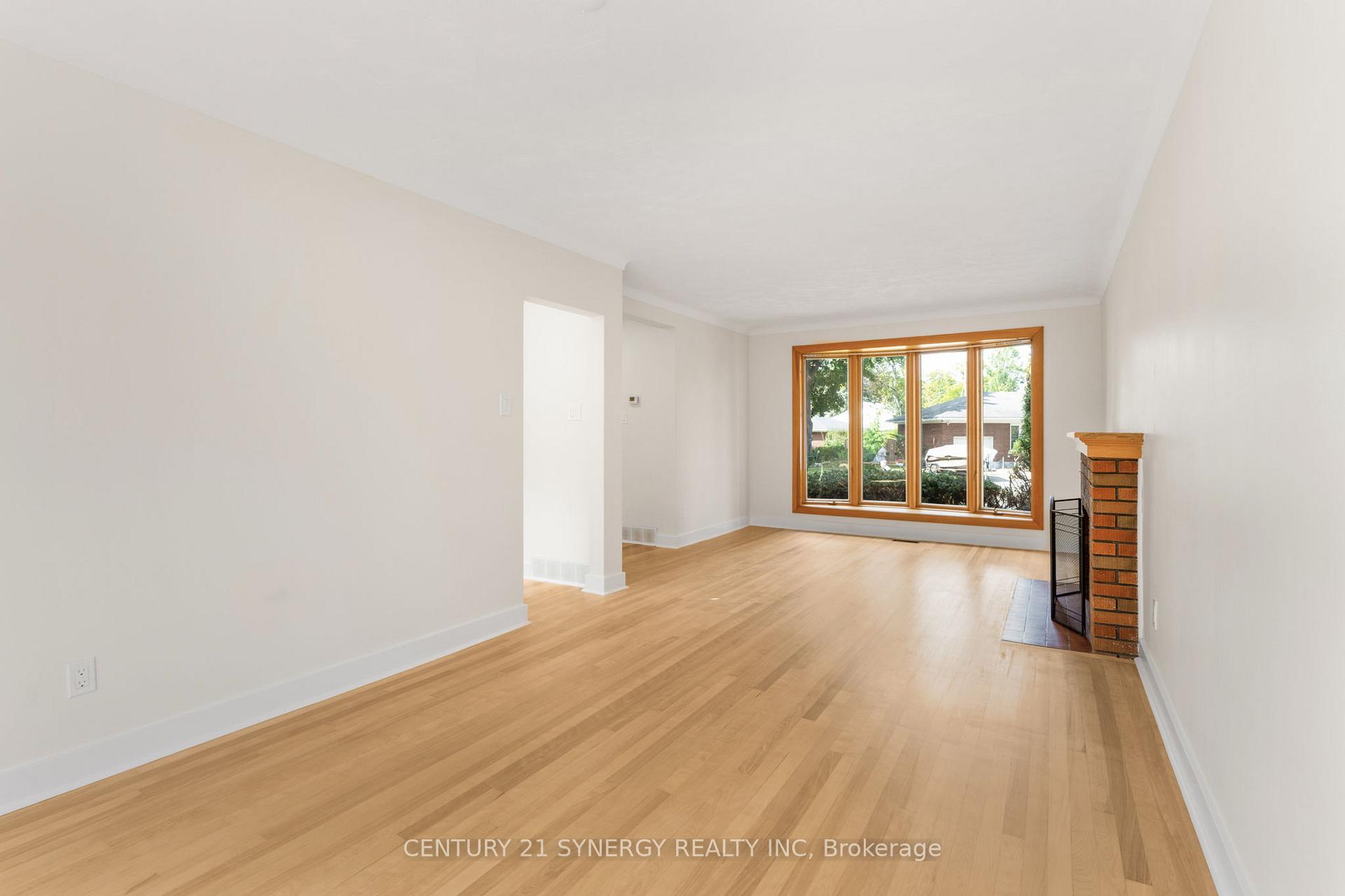 Photo 7 of 2170 Berwick Avenue, Ottawa, Bel Air Park — HOMEH