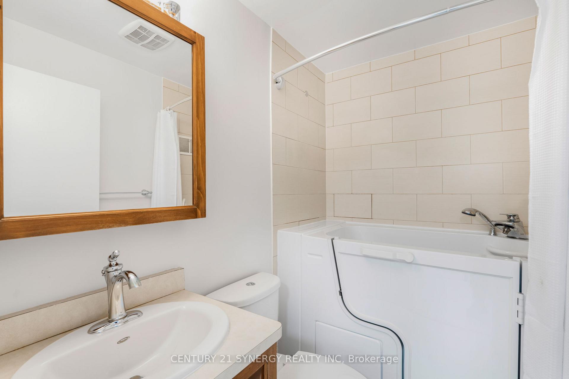 Photo 23 of 2170 Berwick Avenue, Ottawa, Bel Air Park — HOMEH