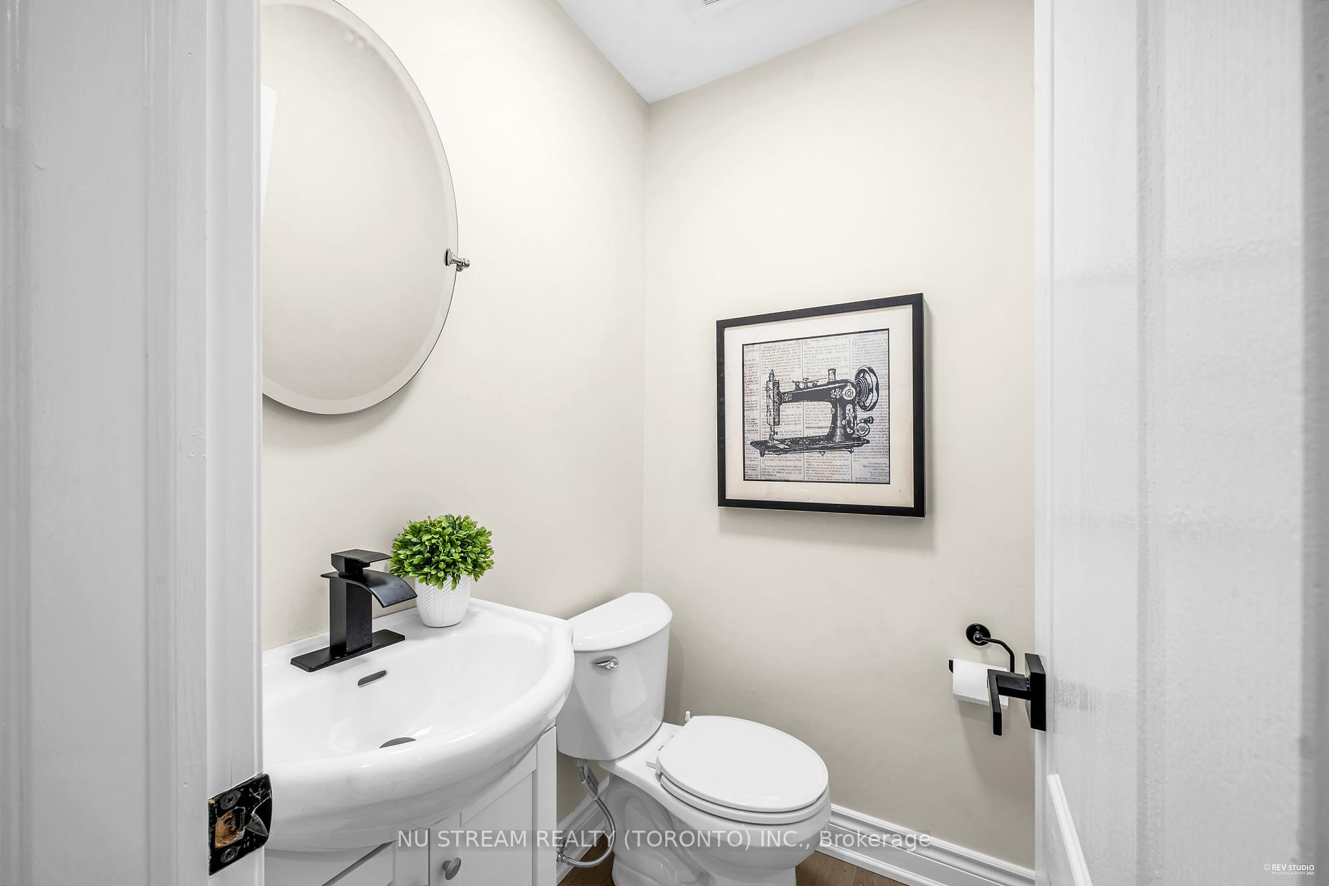 Photo 27 of 9 Liebeck Crescent, Markham, Unionville — HOMEH