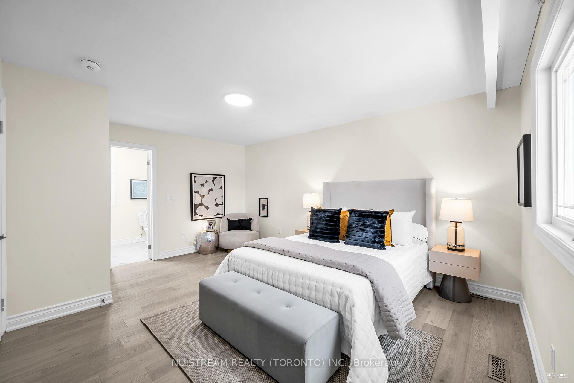 Photo 16 of 9 Liebeck Crescent, Markham, Unionville — HOMEH