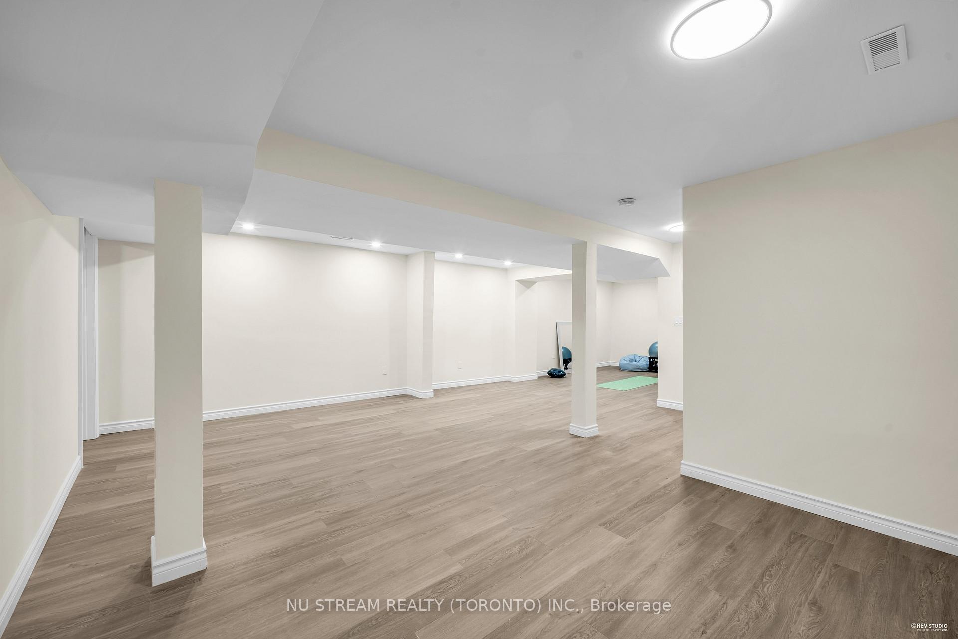Photo 24 of 9 Liebeck Crescent, Markham, Unionville — HOMEH