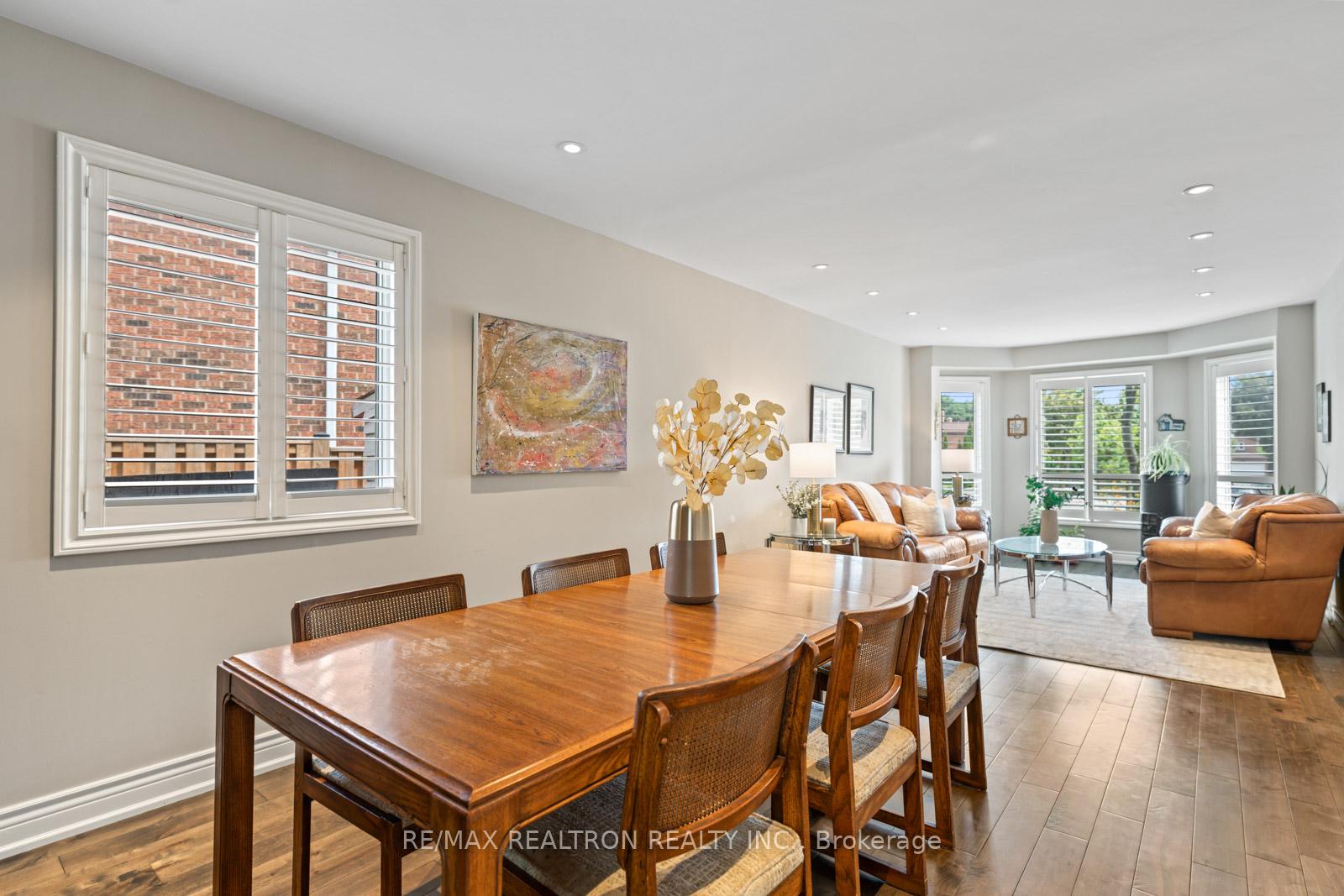 Photo 6 of 140 Millcroft Way, Vaughan, Brownridge — HOMEH