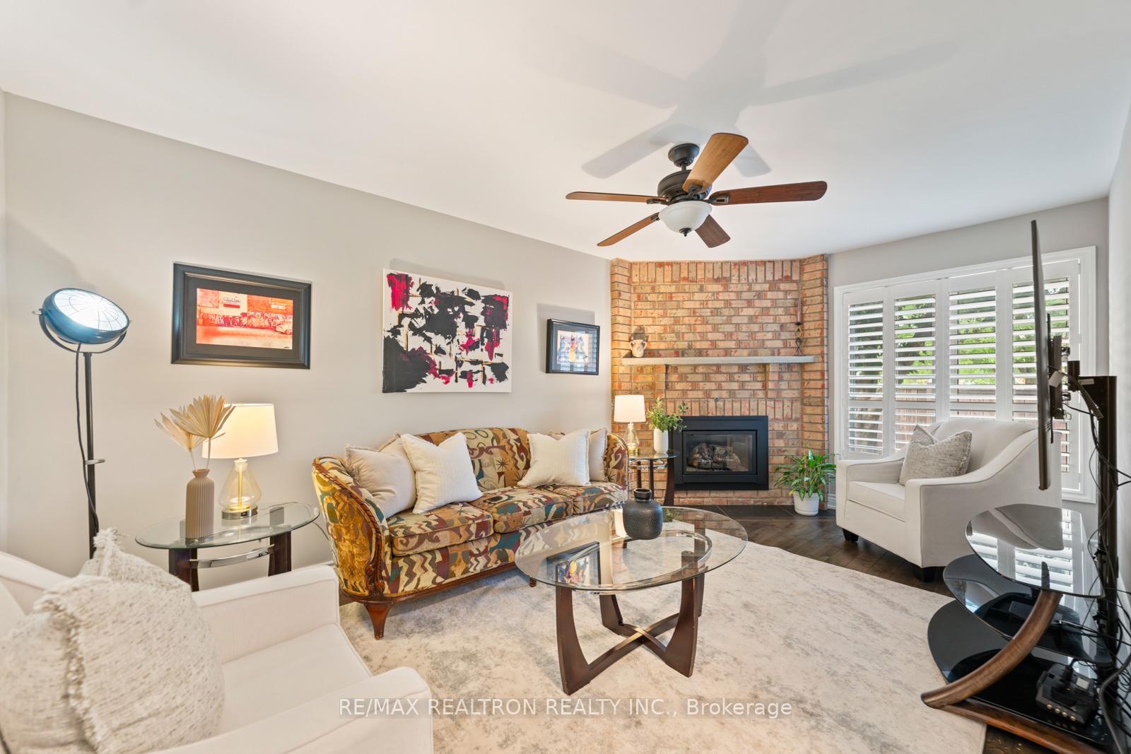 Photo 7 of 140 Millcroft Way, Vaughan, Brownridge — HOMEH