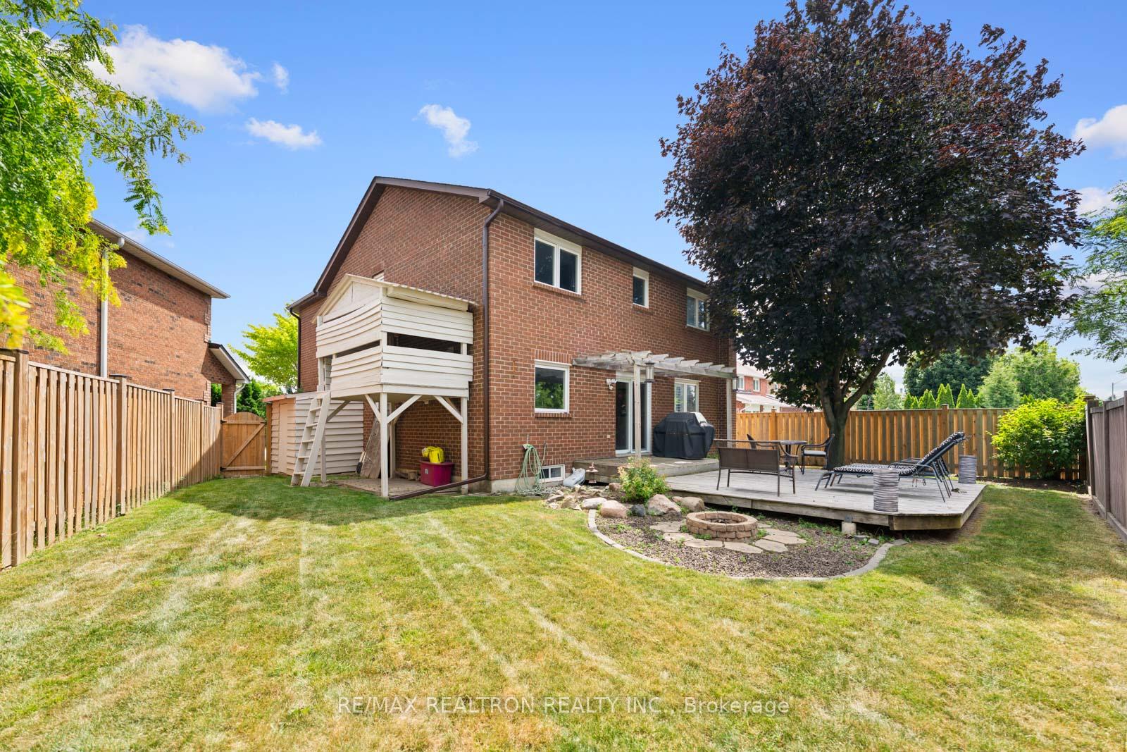 Photo 16 of 140 Millcroft Way, Vaughan, Brownridge — HOMEH