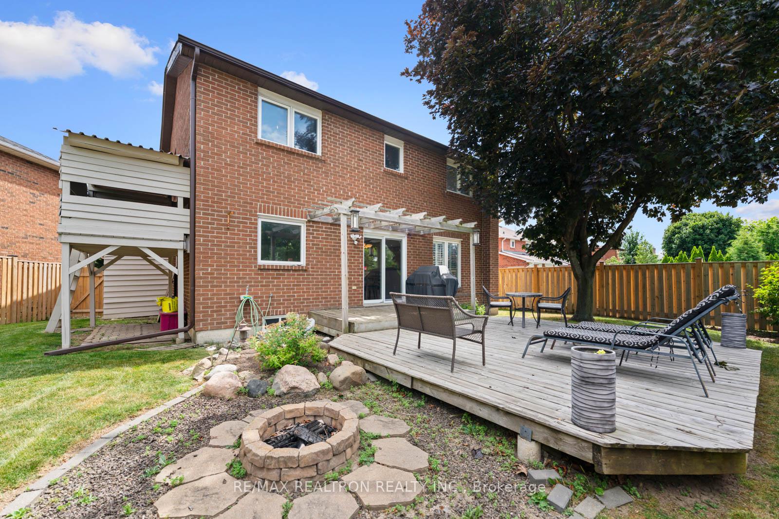 Photo 14 of 140 Millcroft Way, Vaughan, Brownridge — HOMEH