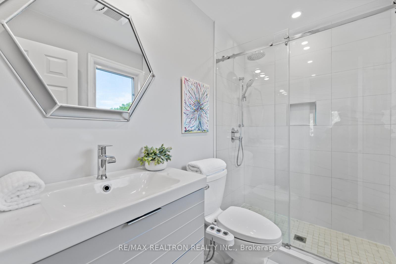 Photo 23 of 140 Millcroft Way, Vaughan, Brownridge — HOMEH