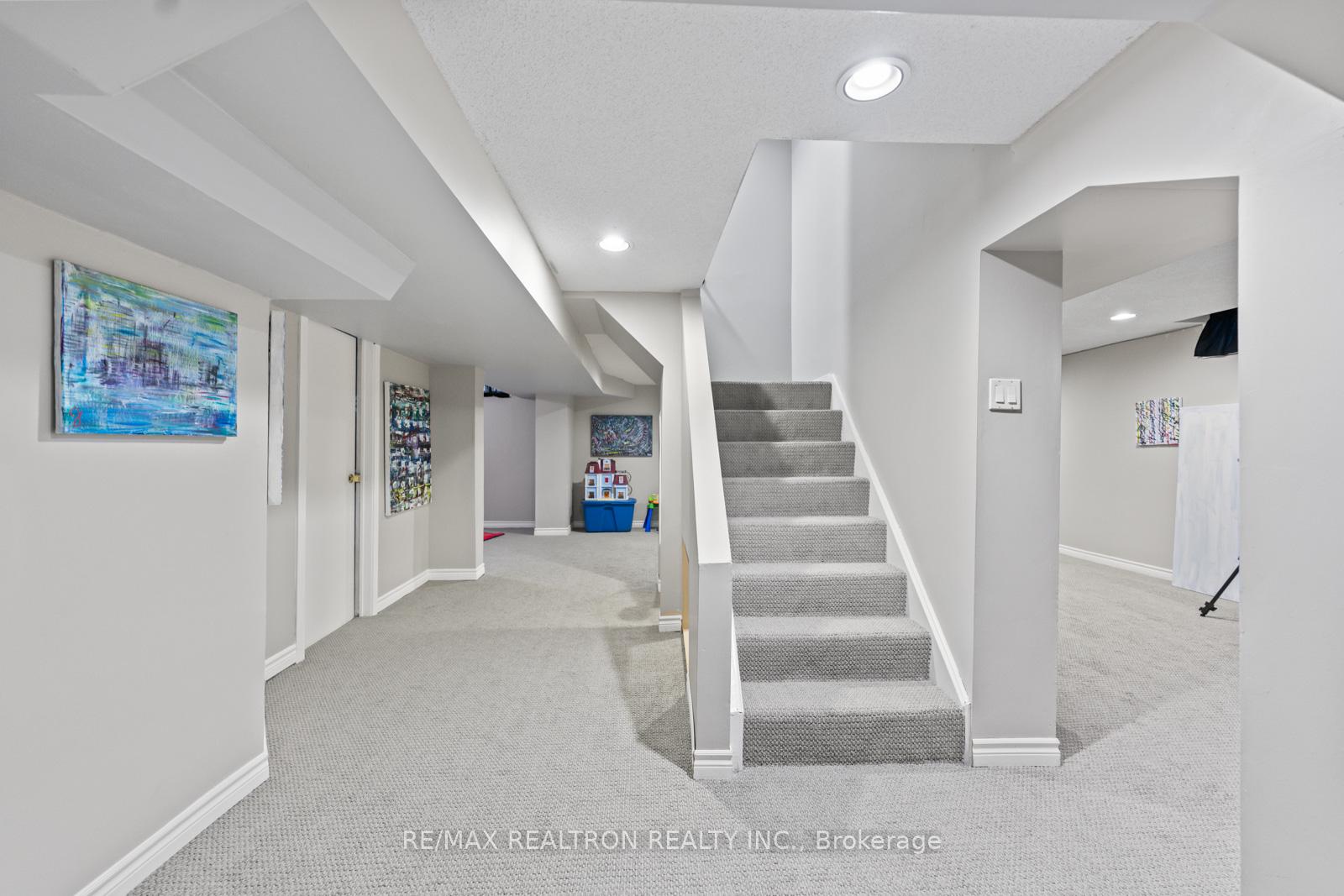 Photo 31 of 140 Millcroft Way, Vaughan, Brownridge — HOMEH