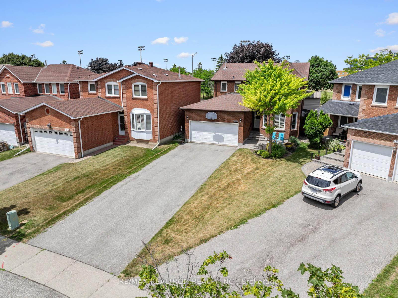 Photo 29 of 140 Millcroft Way, Vaughan, Brownridge — HOMEH