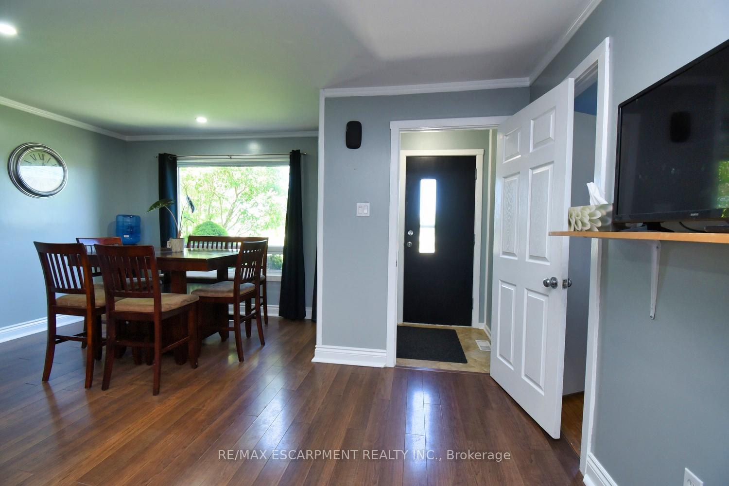 Photo 2 of 3674 Campden Road, Lincoln, Lincoln Lake — HOMEH
