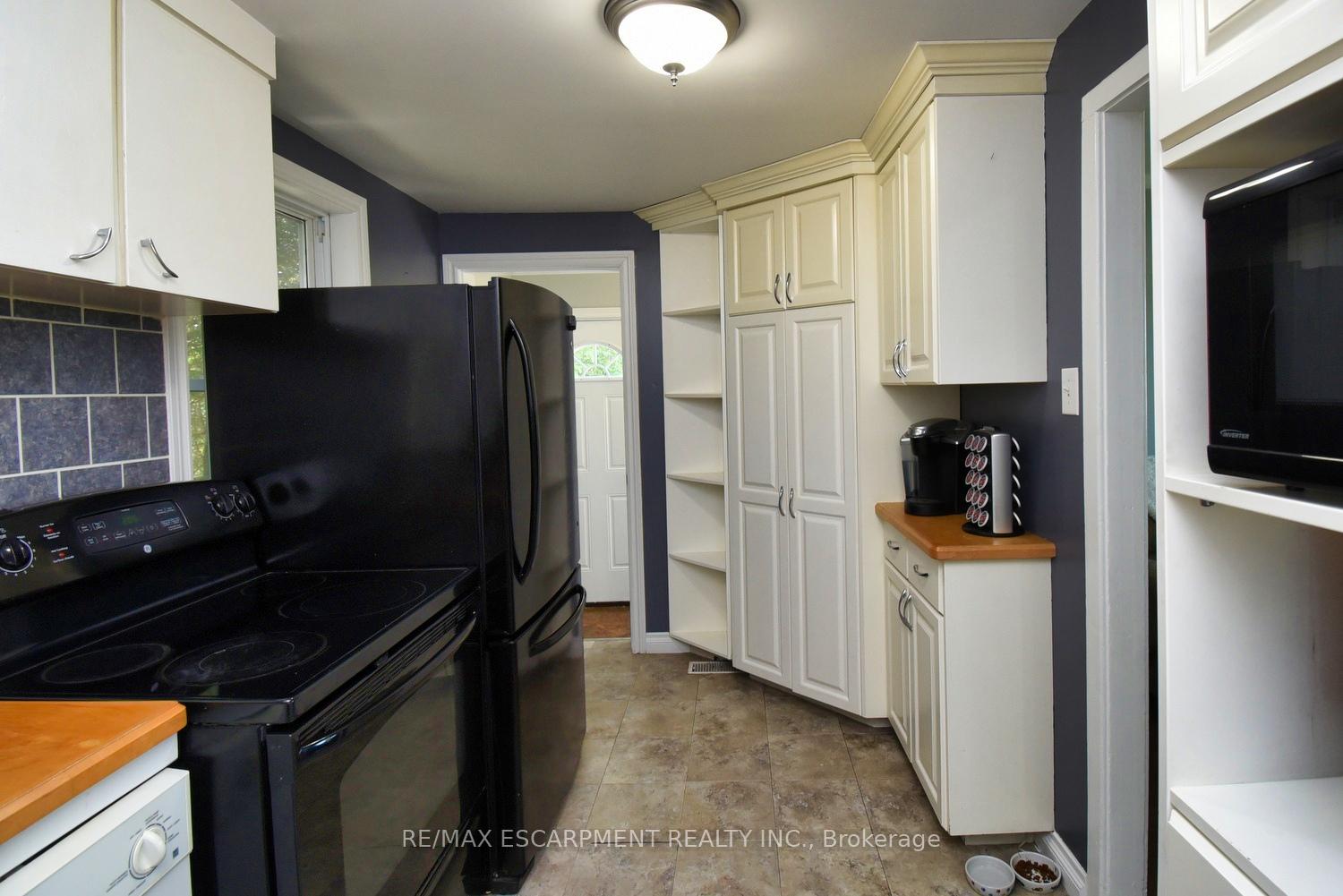 Photo 12 of 3674 Campden Road, Lincoln, Lincoln Lake — HOMEH