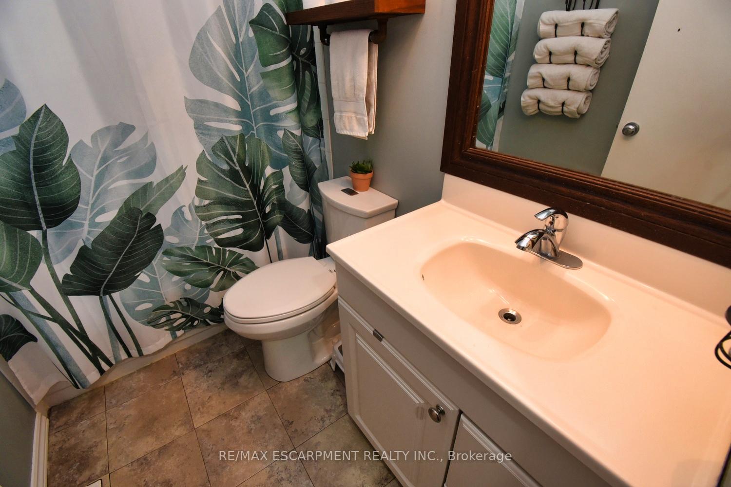 Photo 17 of 3674 Campden Road, Lincoln, Lincoln Lake — HOMEH