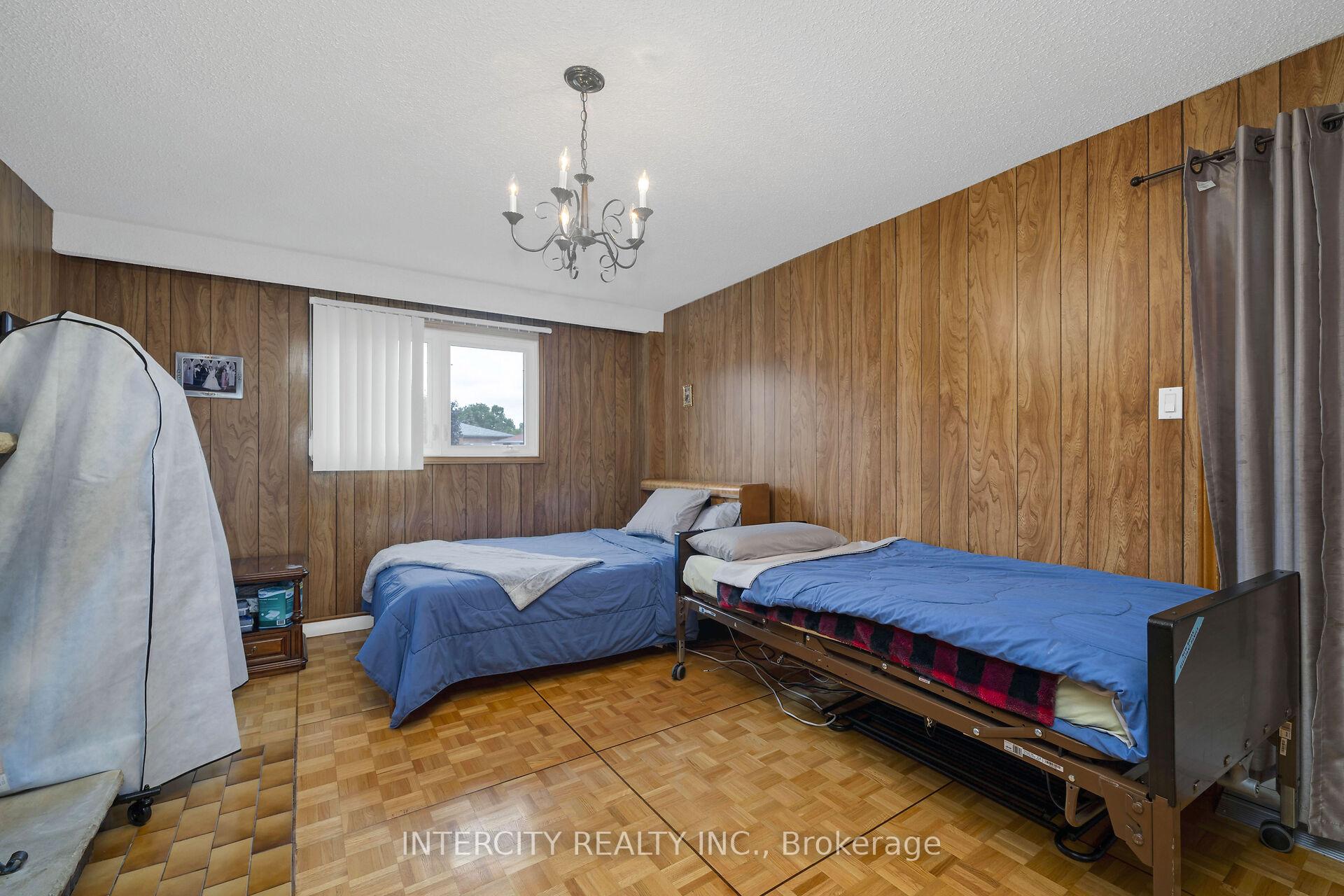 Photo 6 of 153 Jeanne Drive, Vaughan, East Woodbridge — HOMEH