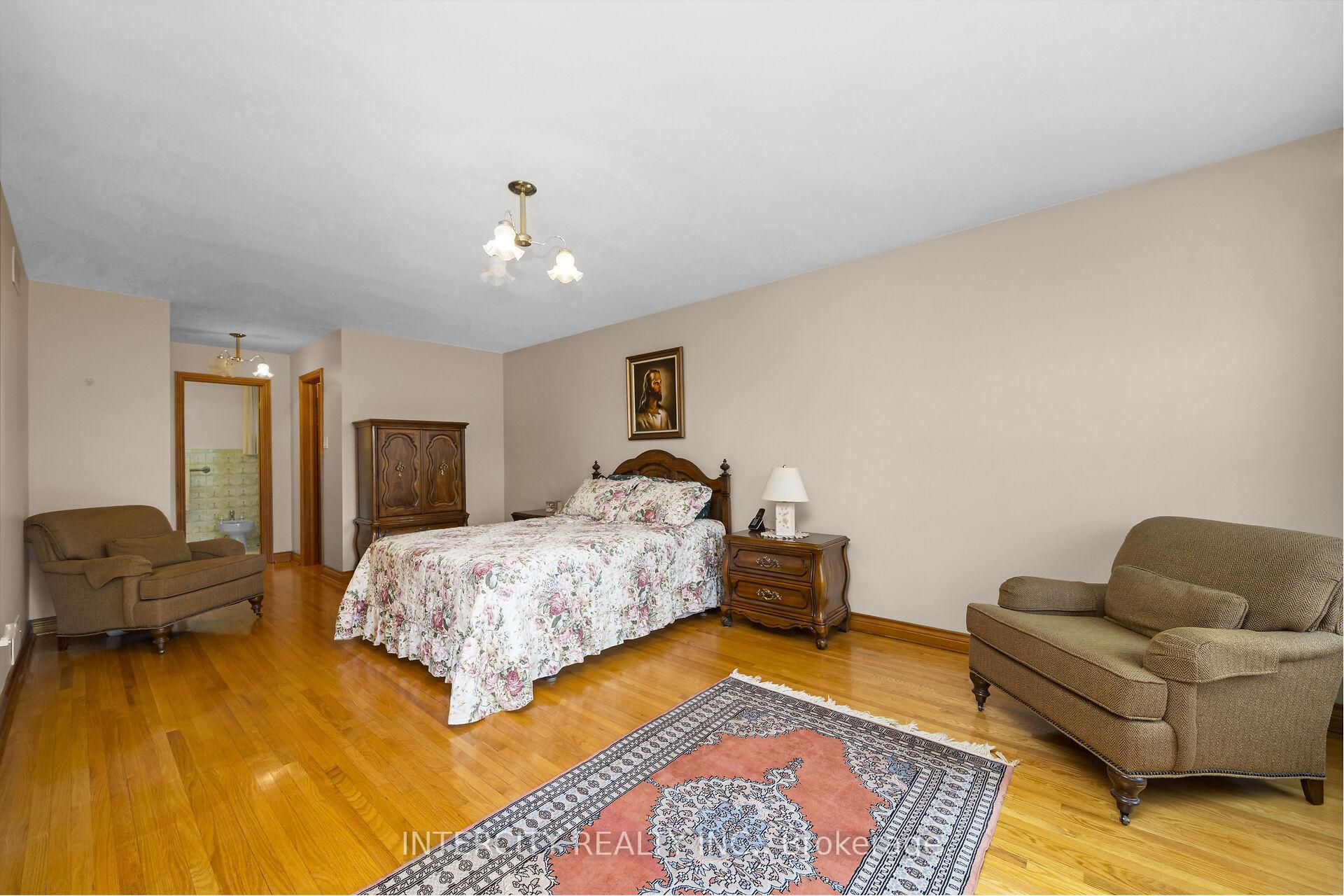 Photo 12 of 153 Jeanne Drive, Vaughan, East Woodbridge — HOMEH