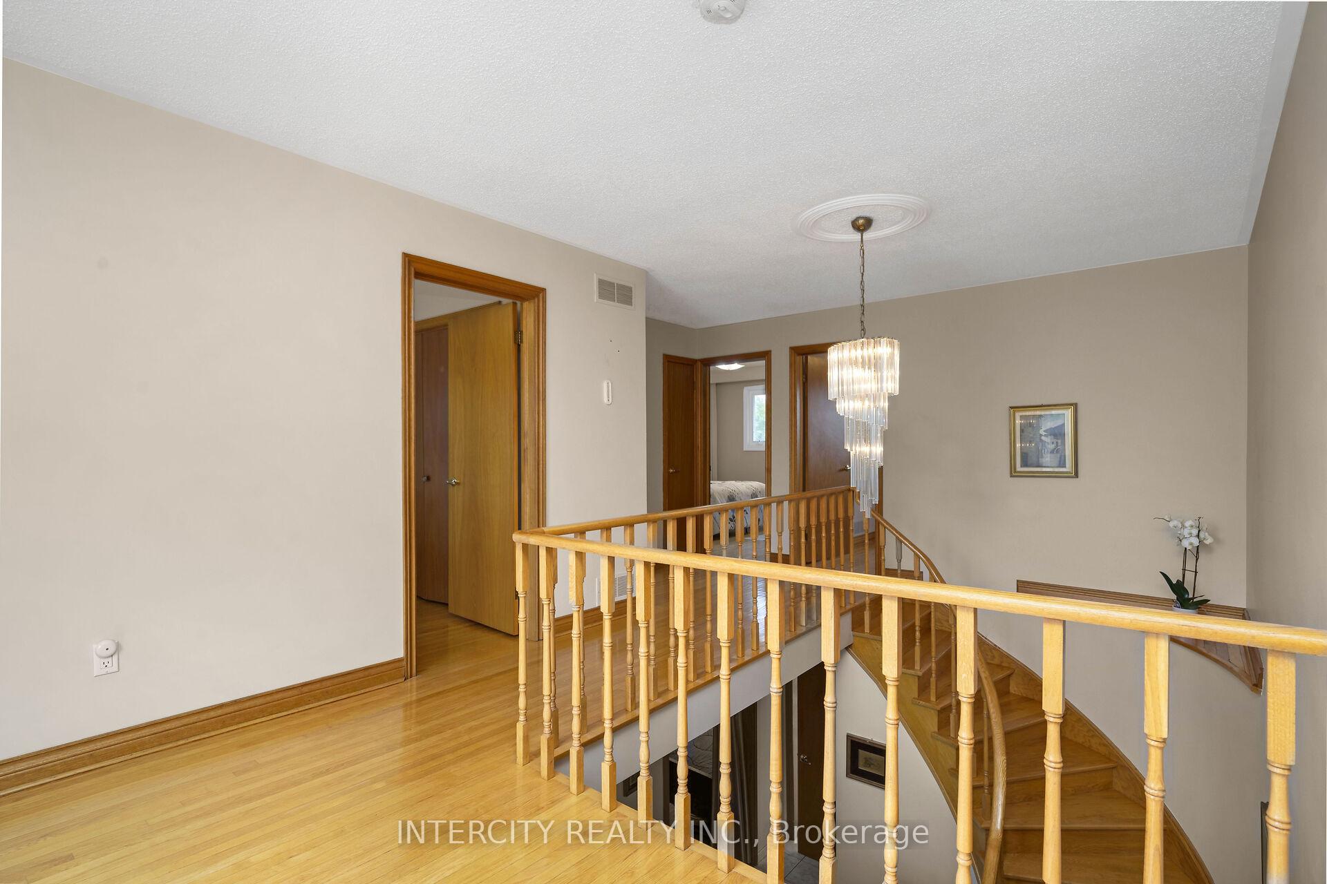 Photo 19 of 153 Jeanne Drive, Vaughan, East Woodbridge — HOMEH