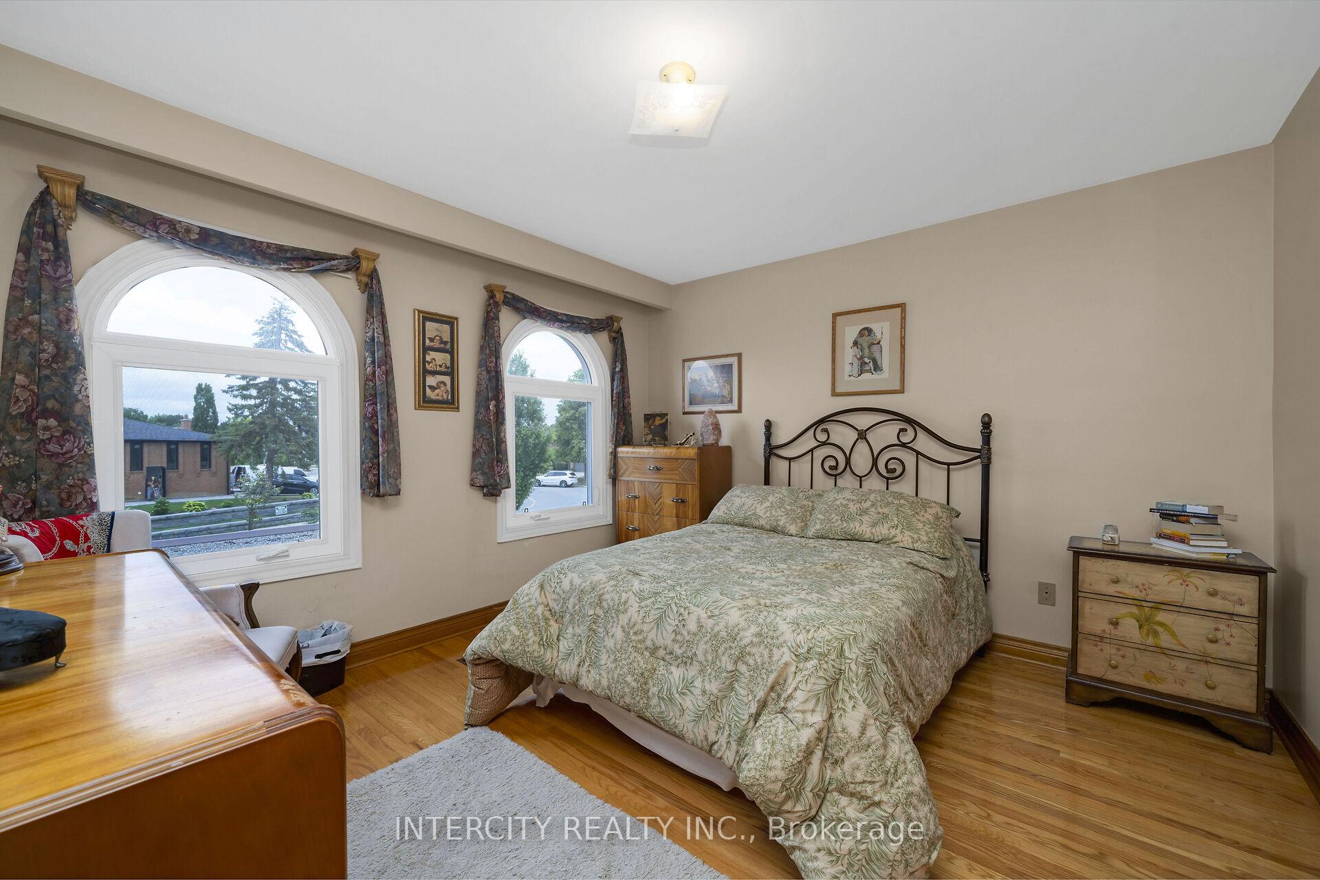 Photo 22 of 153 Jeanne Drive, Vaughan, East Woodbridge — HOMEH