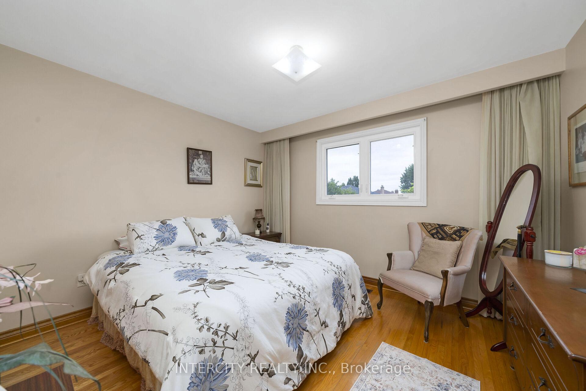 Photo 24 of 153 Jeanne Drive, Vaughan, East Woodbridge — HOMEH