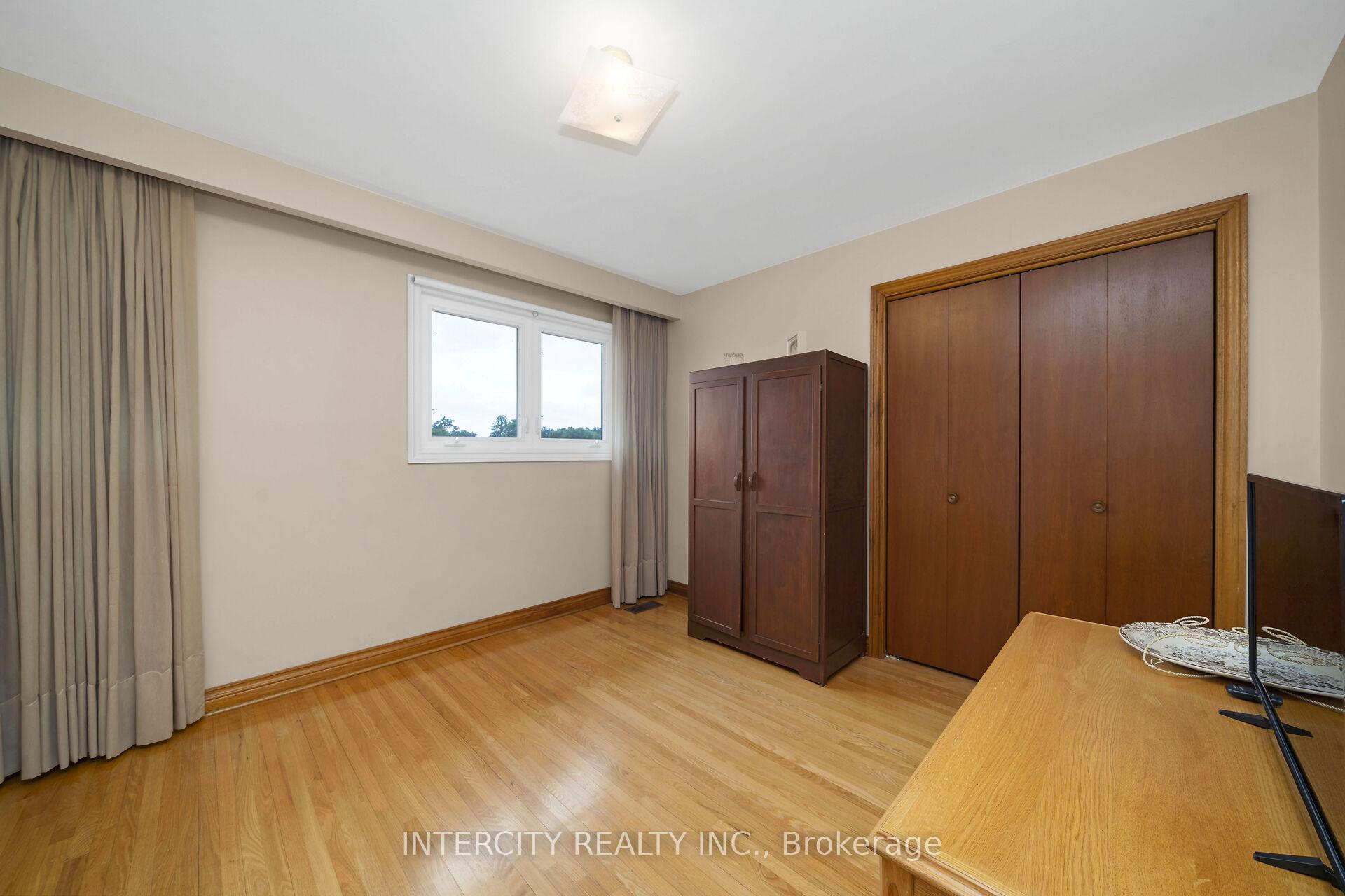 Photo 25 of 153 Jeanne Drive, Vaughan, East Woodbridge — HOMEH