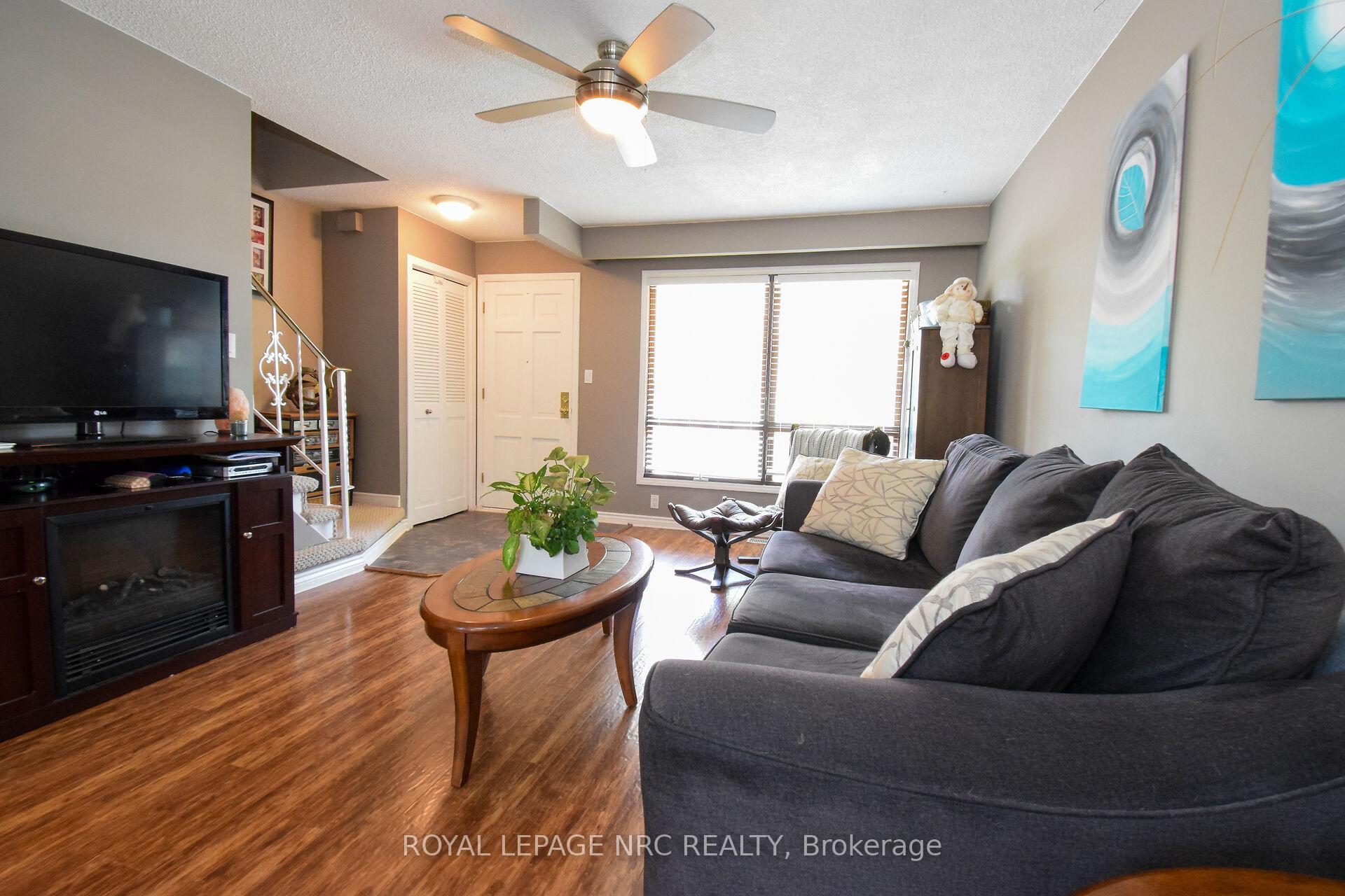 Photo 7 of 23 Greystone Crescent, St. Catharines, Lakeport — HOMEH