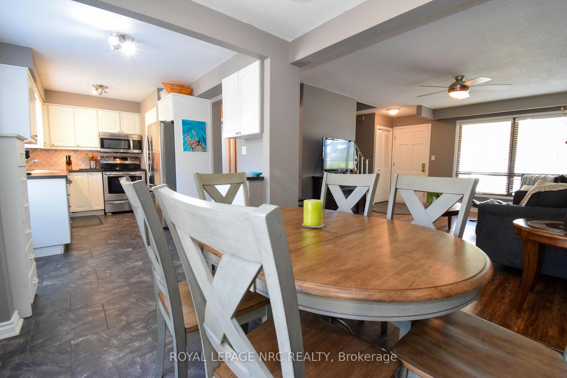 Photo 19 of 23 Greystone Crescent, St. Catharines, Lakeport — HOMEH