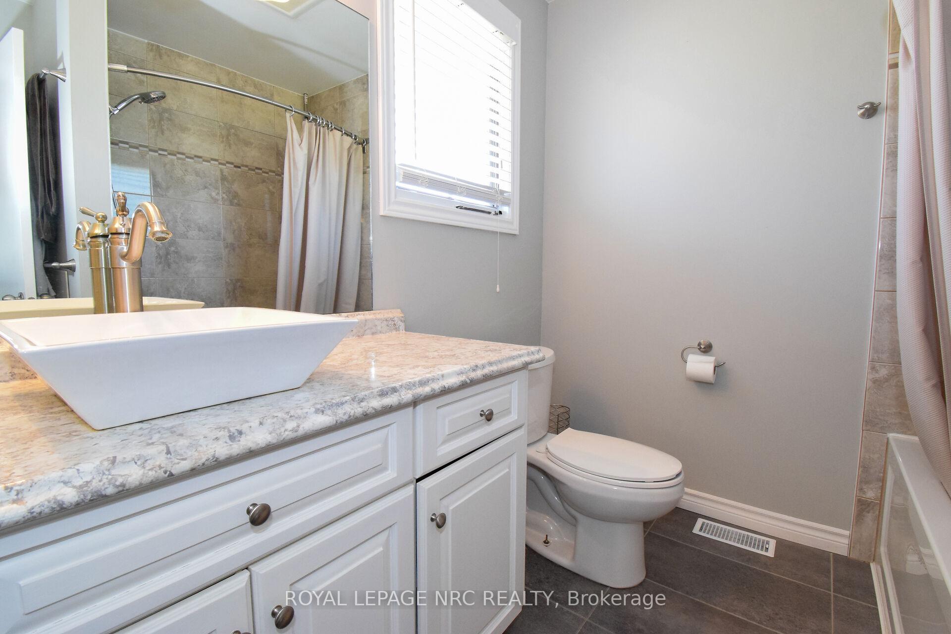 Photo 23 of 23 Greystone Crescent, St. Catharines, Lakeport — HOMEH