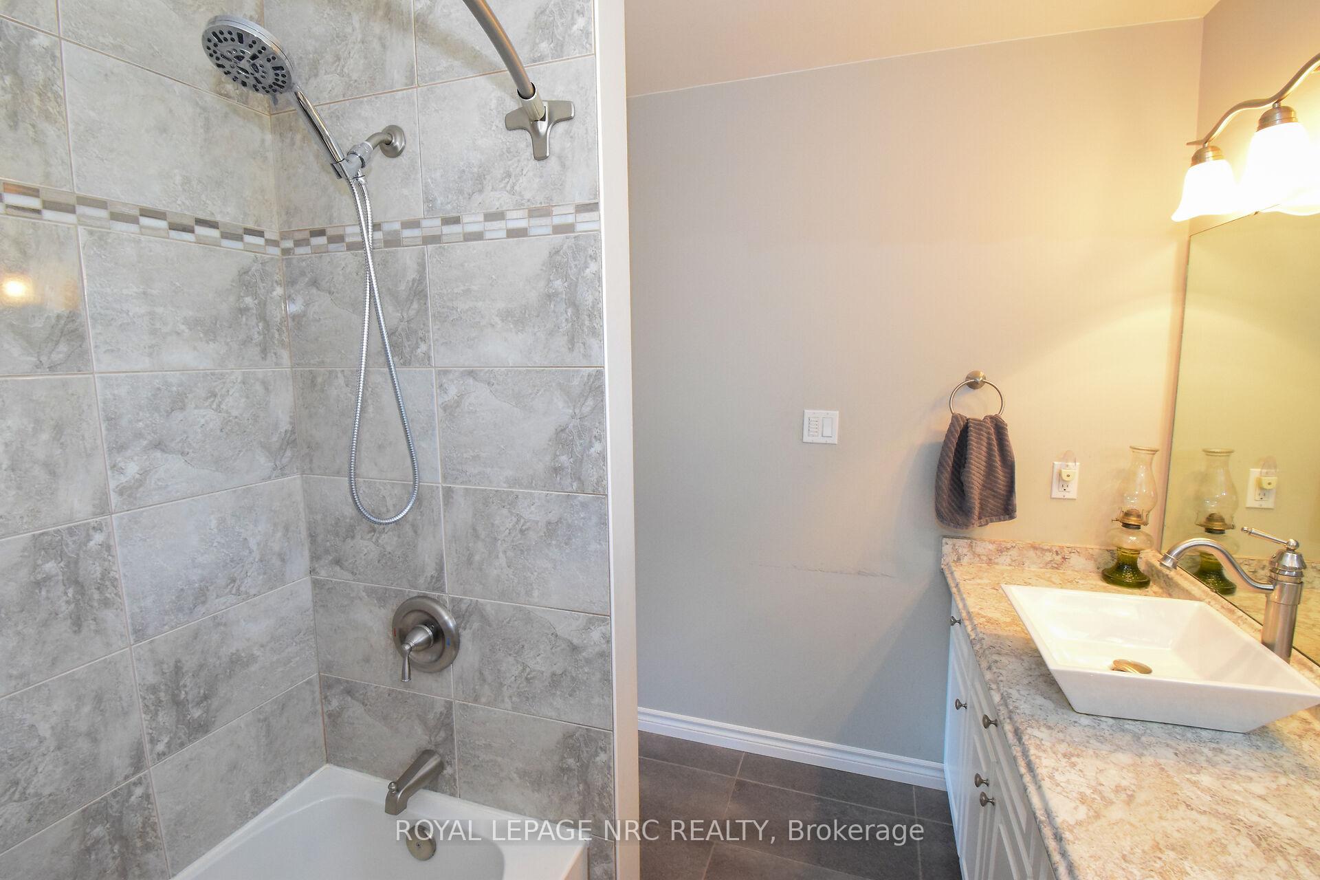 Photo 28 of 23 Greystone Crescent, St. Catharines, Lakeport — HOMEH
