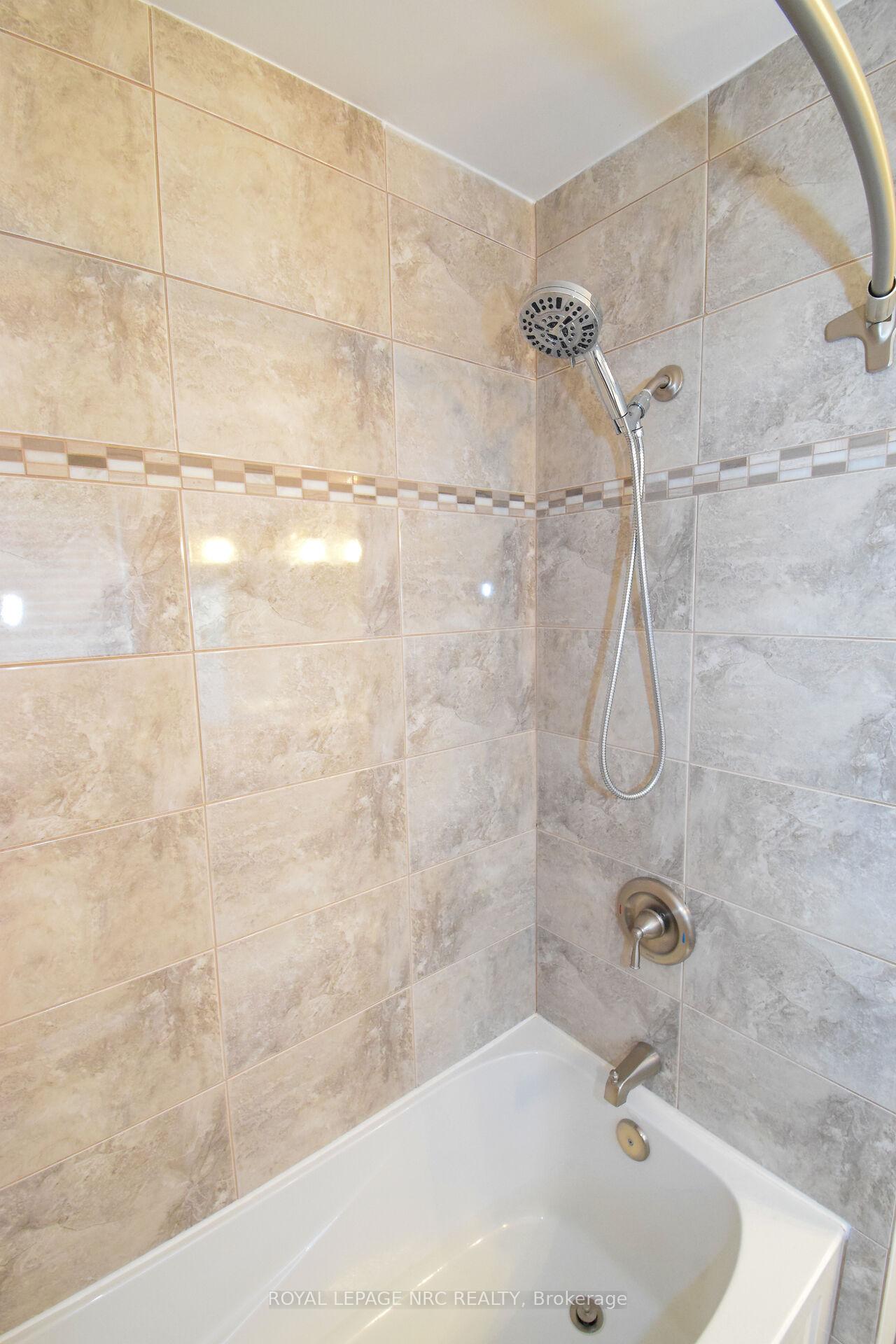 Photo 32 of 23 Greystone Crescent, St. Catharines, Lakeport — HOMEH