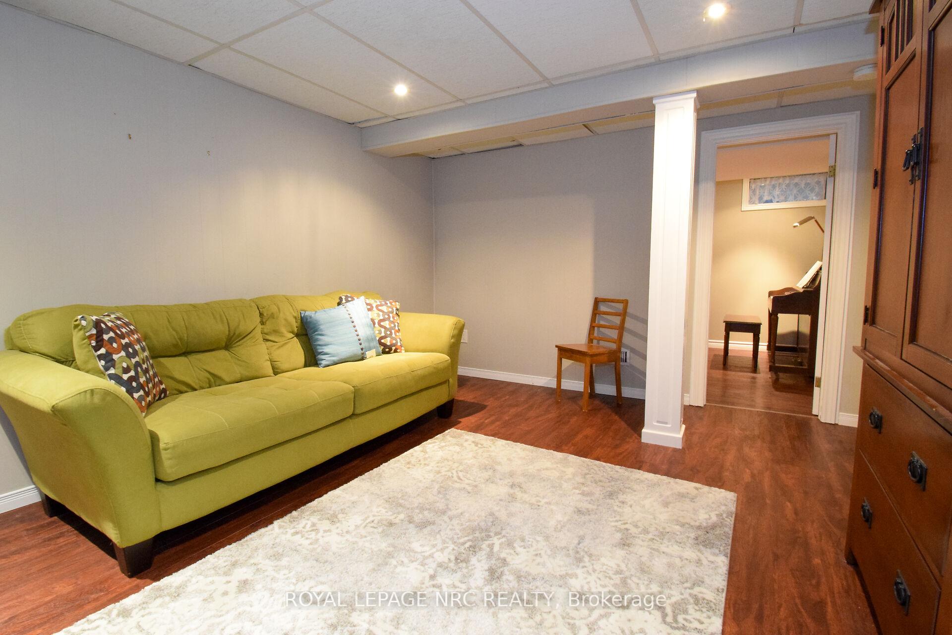Photo 35 of 23 Greystone Crescent, St. Catharines, Lakeport — HOMEH