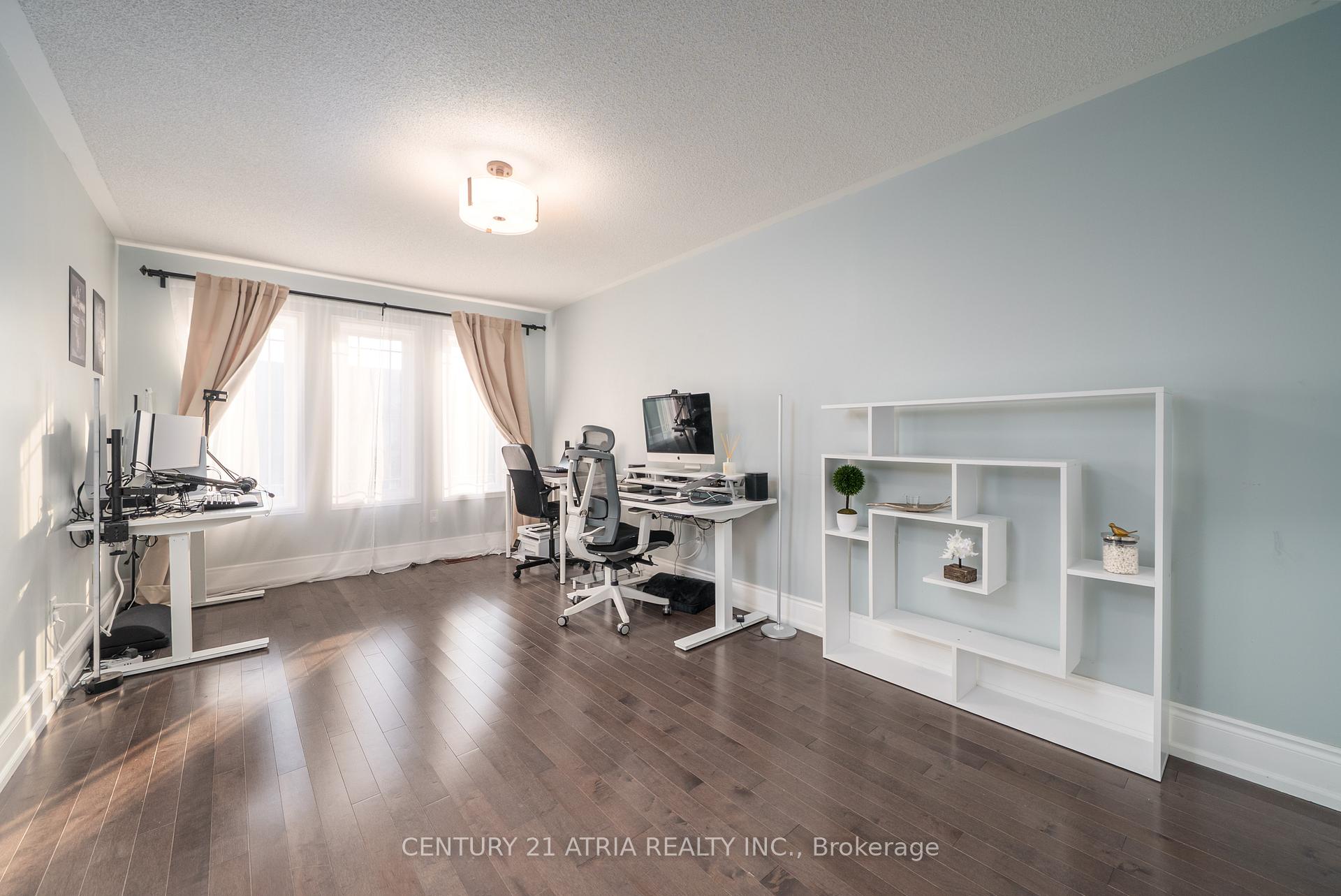 Photo 22 of 66 Daniel Reaman Crescent, Vaughan, Patterson — HOMEH