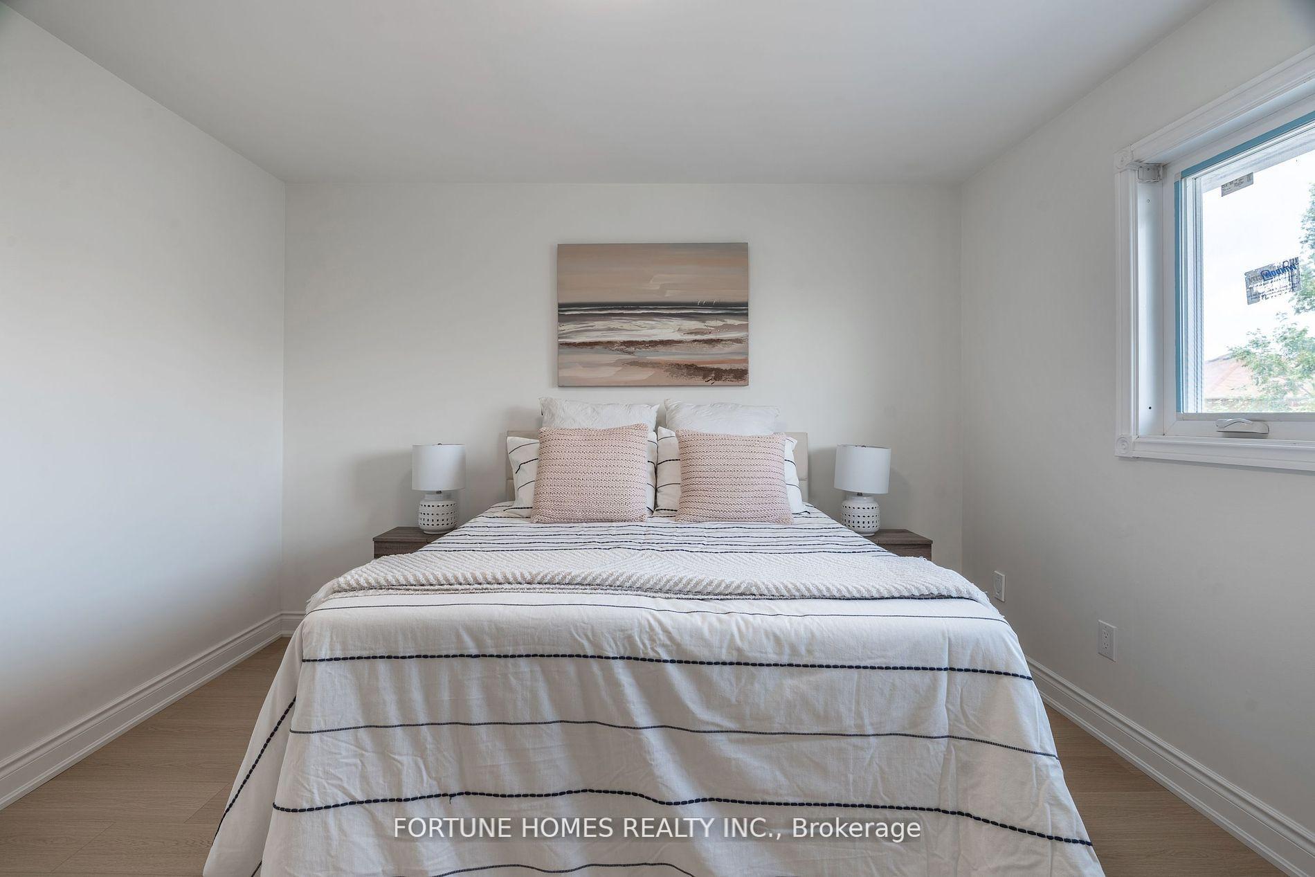 Photo 39 of 31 Ortona Drive, Brampton, Fletcher's Creek South — HOMEH