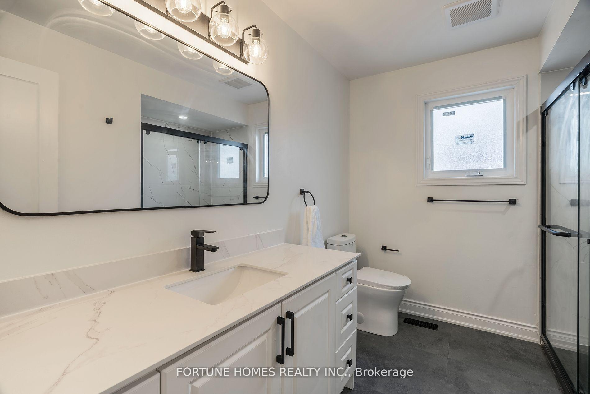 Photo 36 of 31 Ortona Drive, Brampton, Fletcher's Creek South — HOMEH