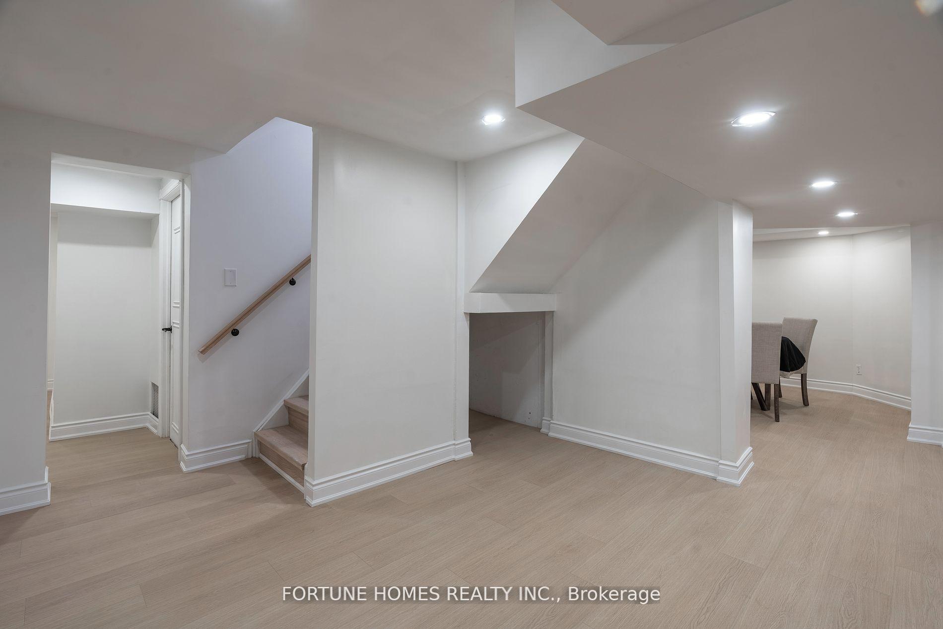 Photo 30 of 31 Ortona Drive, Brampton, Fletcher's Creek South — HOMEH