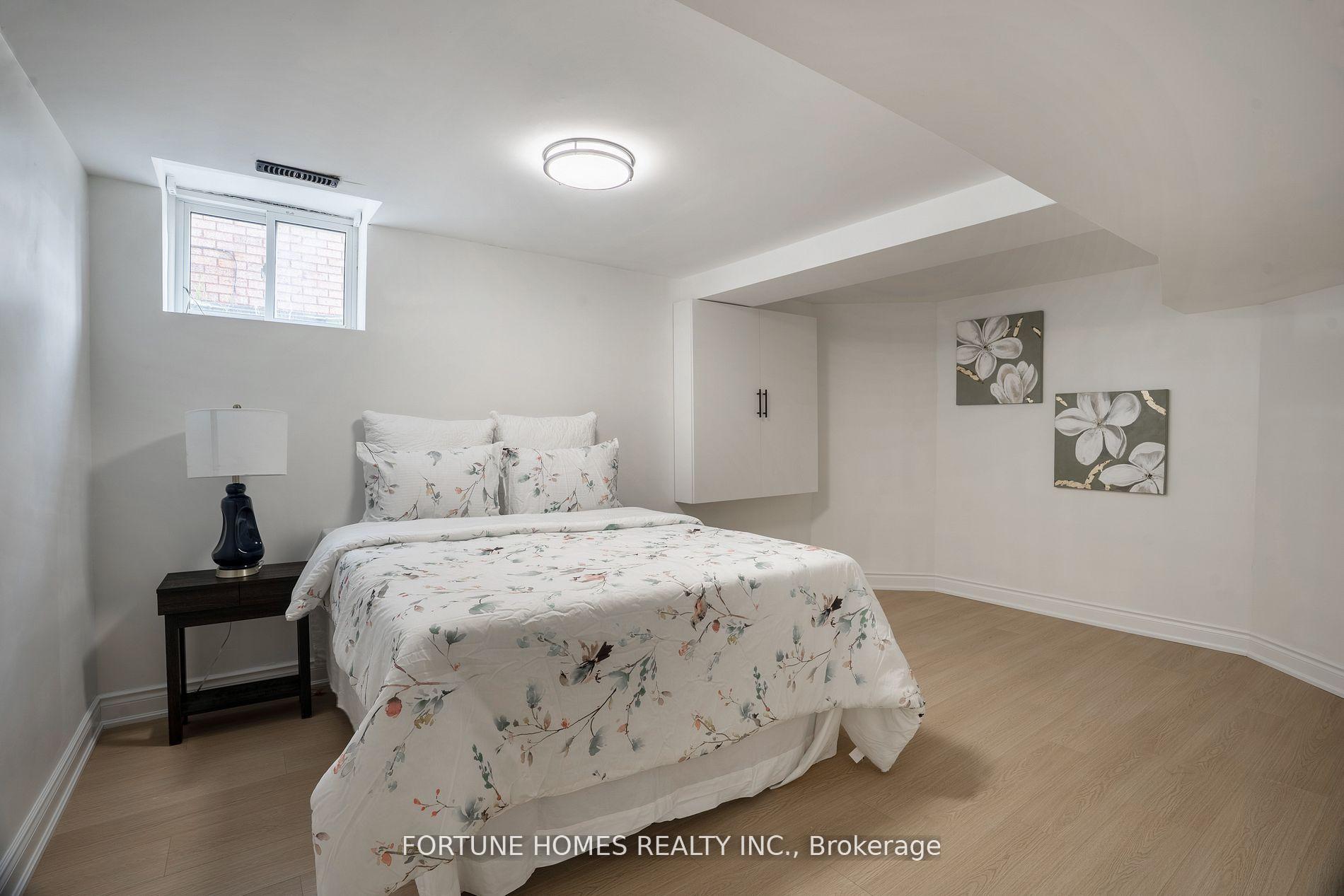 Photo 37 of 31 Ortona Drive, Brampton, Fletcher's Creek South — HOMEH
