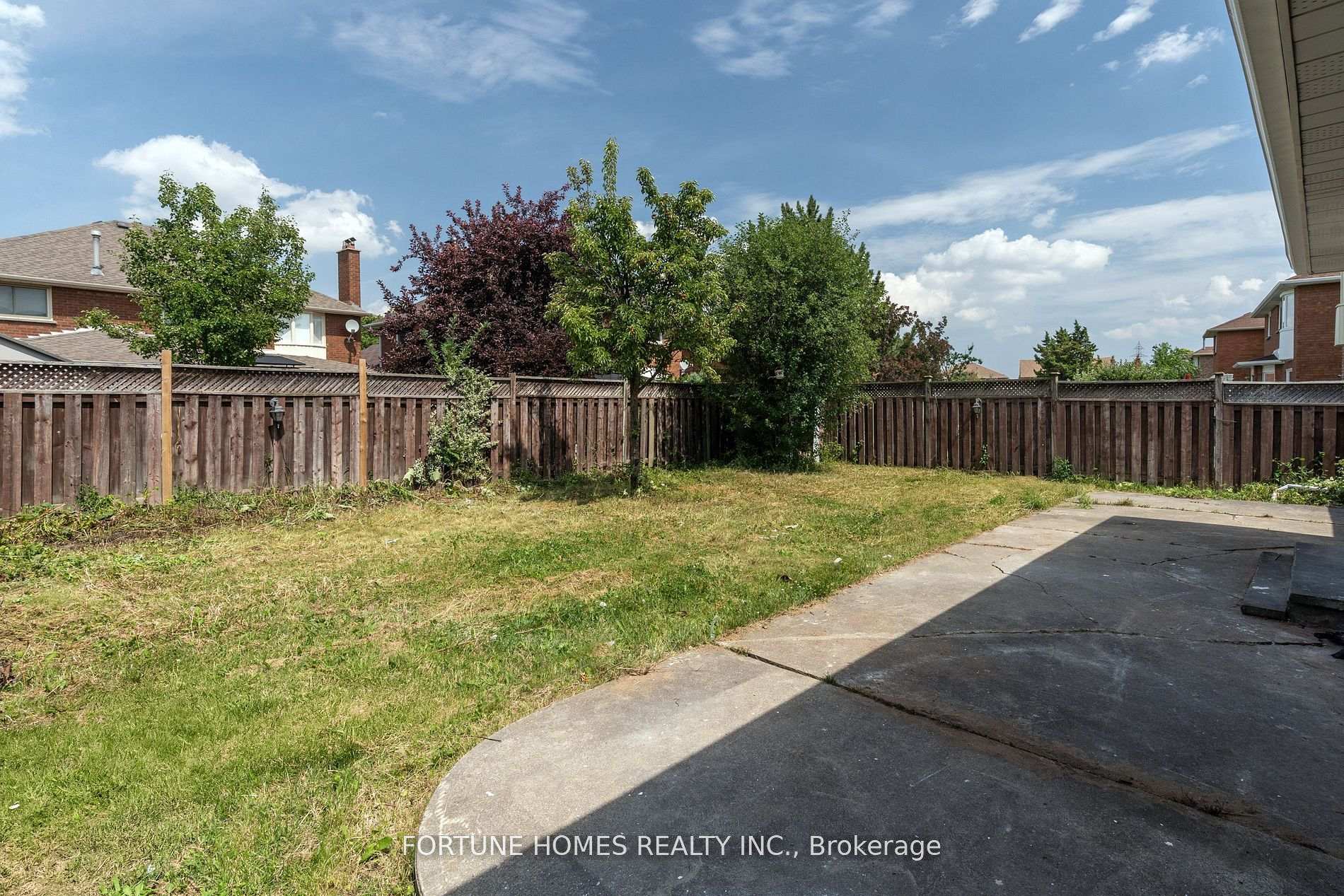 Photo 47 of 31 Ortona Drive, Brampton, Fletcher's Creek South — HOMEH