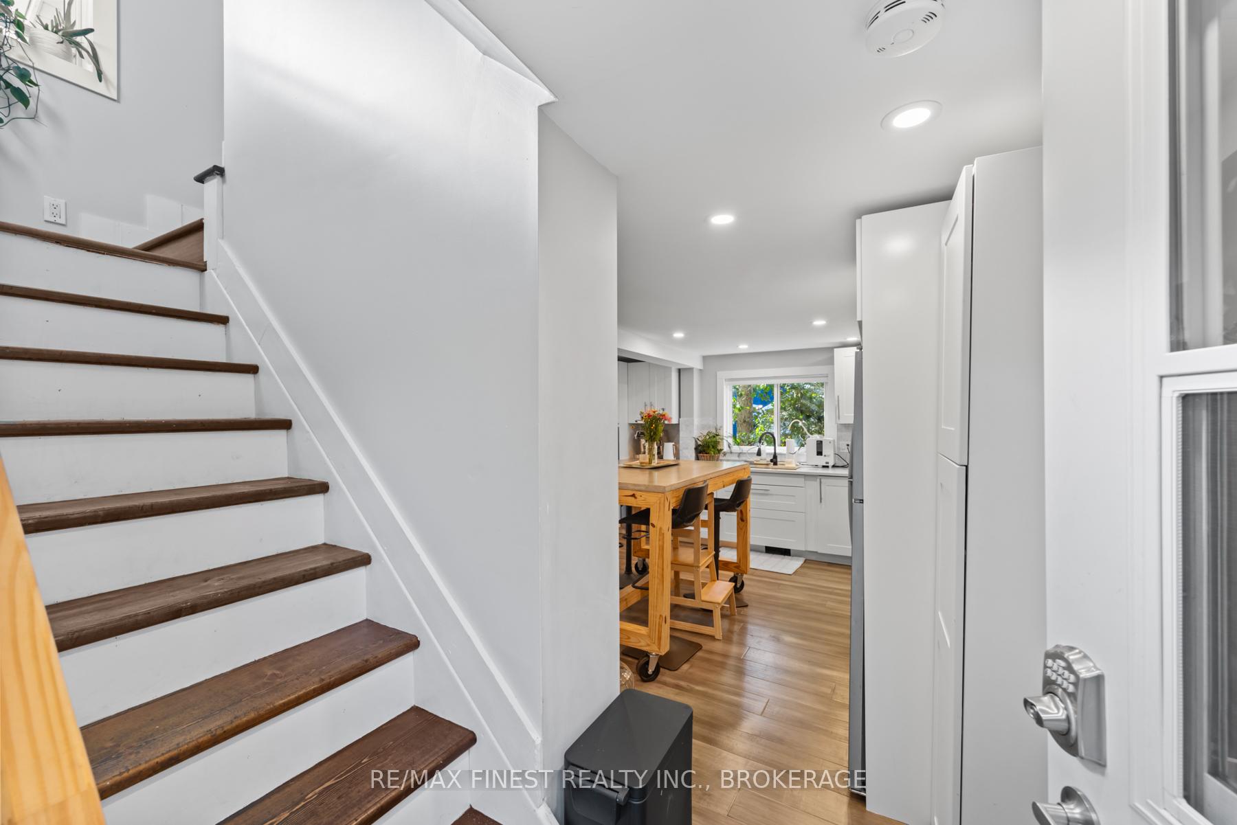 Photo 28 of 6 Redan Street, Kingston, East of Sir John A. Blvd — HOMEH