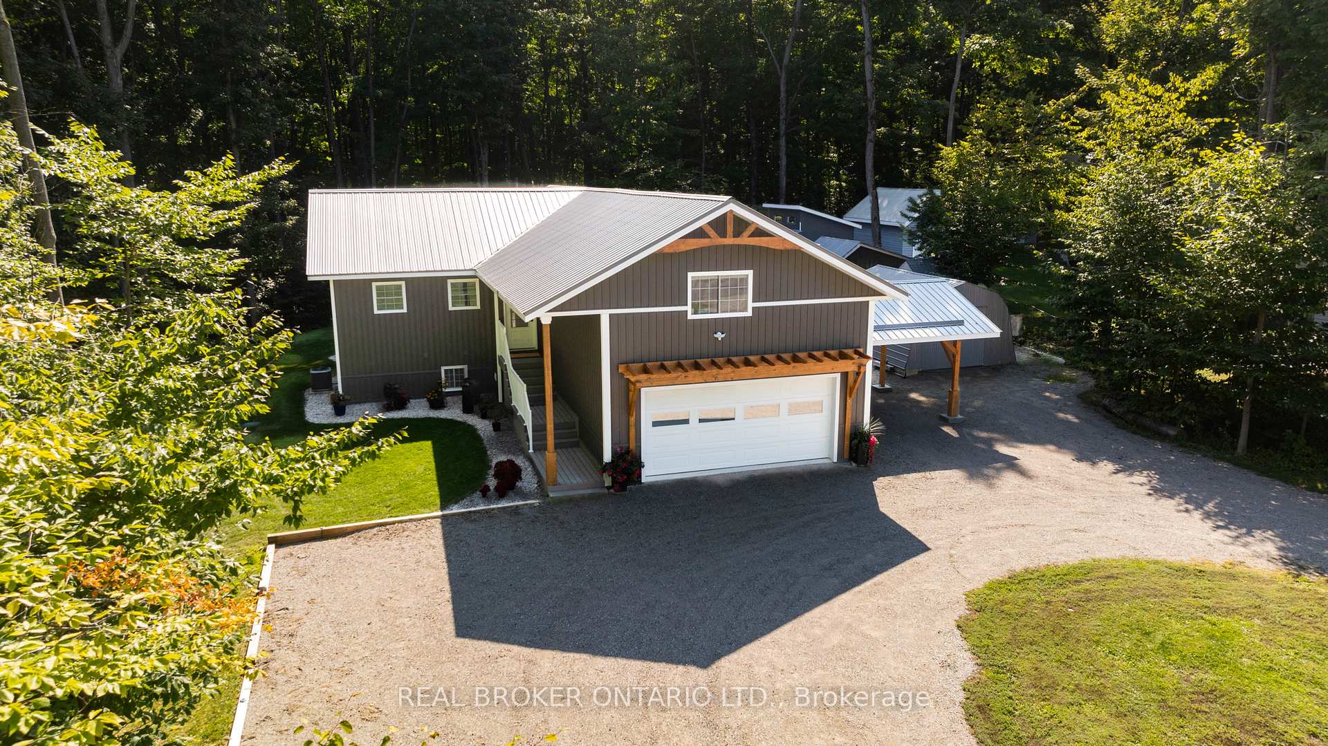 Photo 1 of 122 Timcourt Drive, Tiny, Rural Tiny — HOMEH