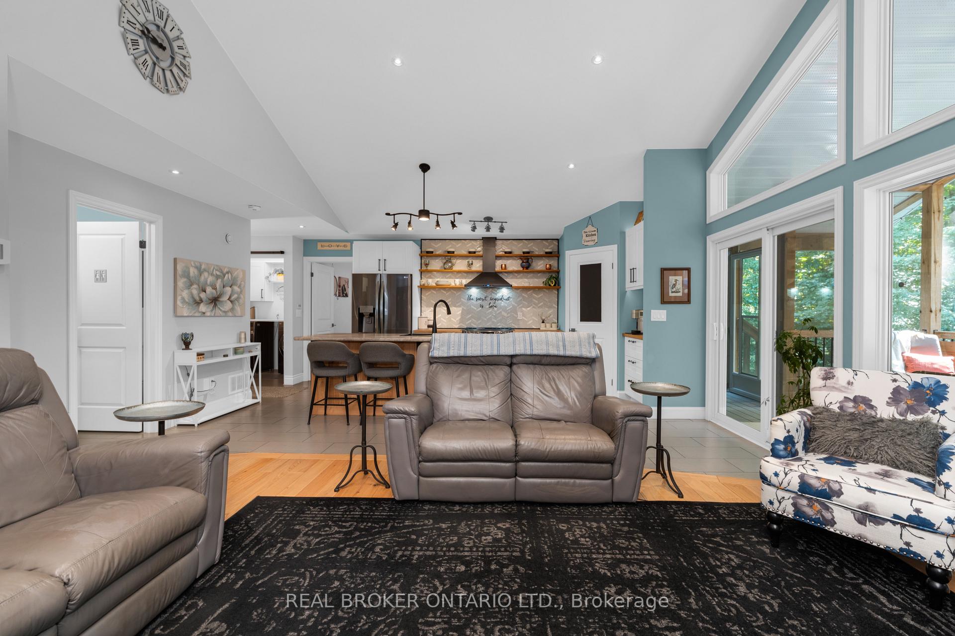Photo 9 of 122 Timcourt Drive, Tiny, Rural Tiny — HOMEH