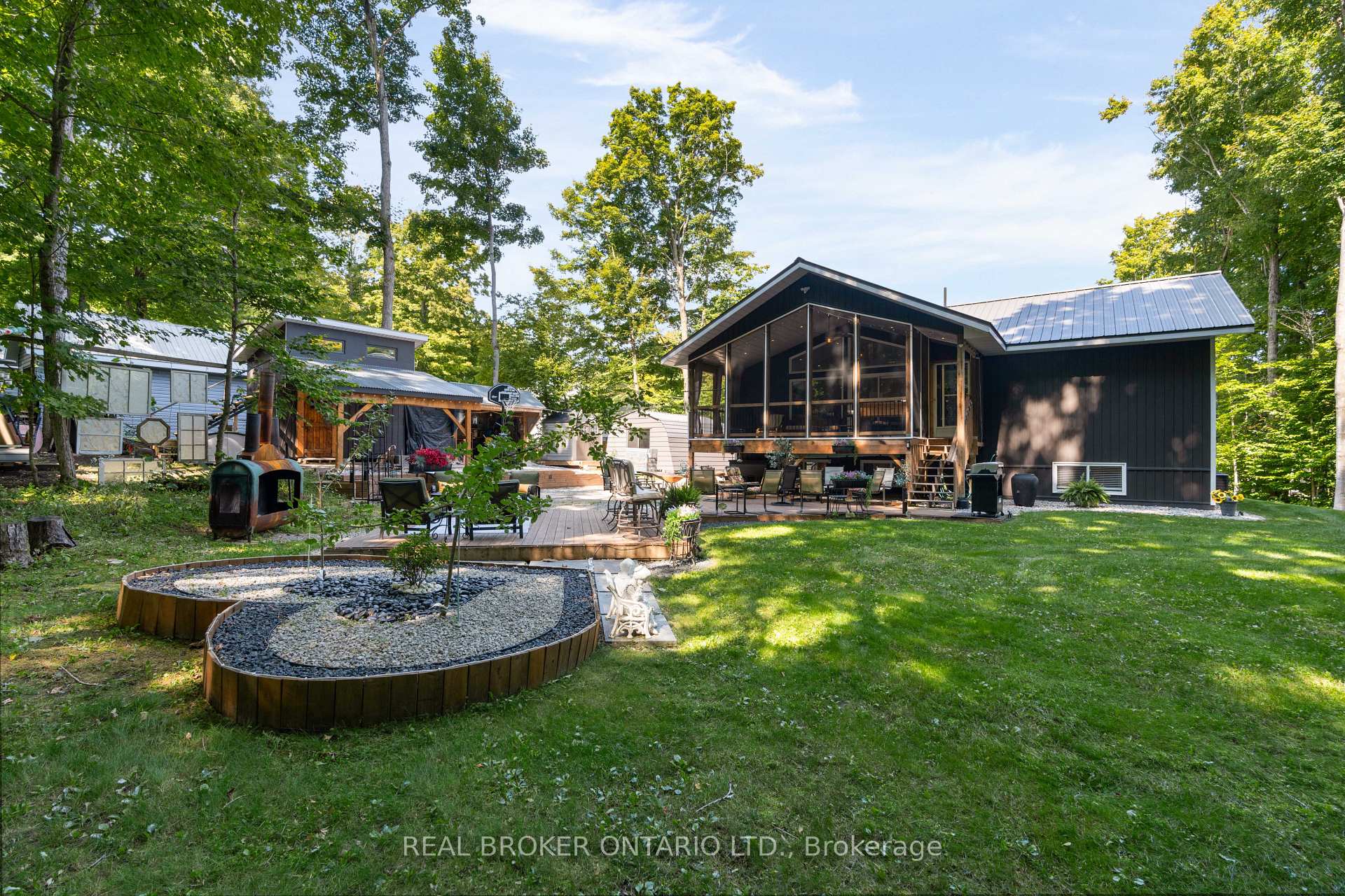 Photo 18 of 122 Timcourt Drive, Tiny, Rural Tiny — HOMEH