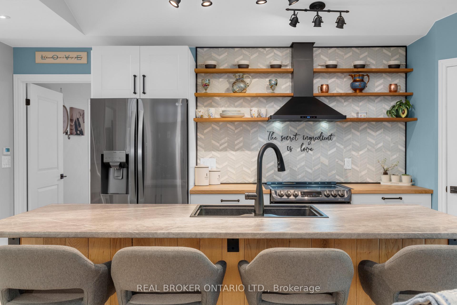 Photo 17 of 122 Timcourt Drive, Tiny, Rural Tiny — HOMEH