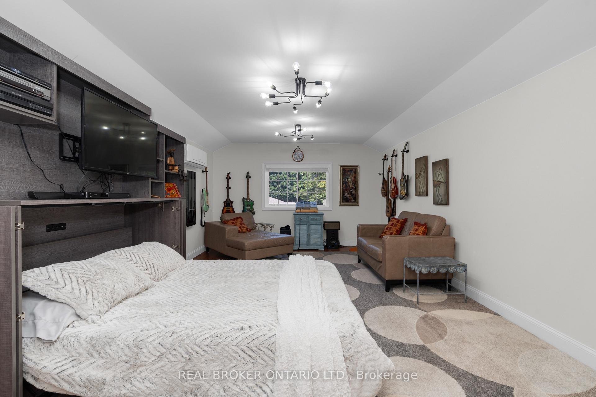Photo 26 of 122 Timcourt Drive, Tiny, Rural Tiny — HOMEH